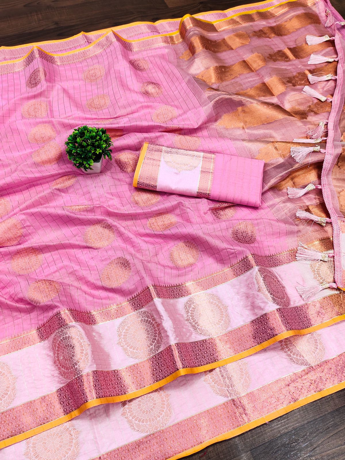 Most Flattering Pink Cotton Silk Saree With Imaginative Blouse Piece