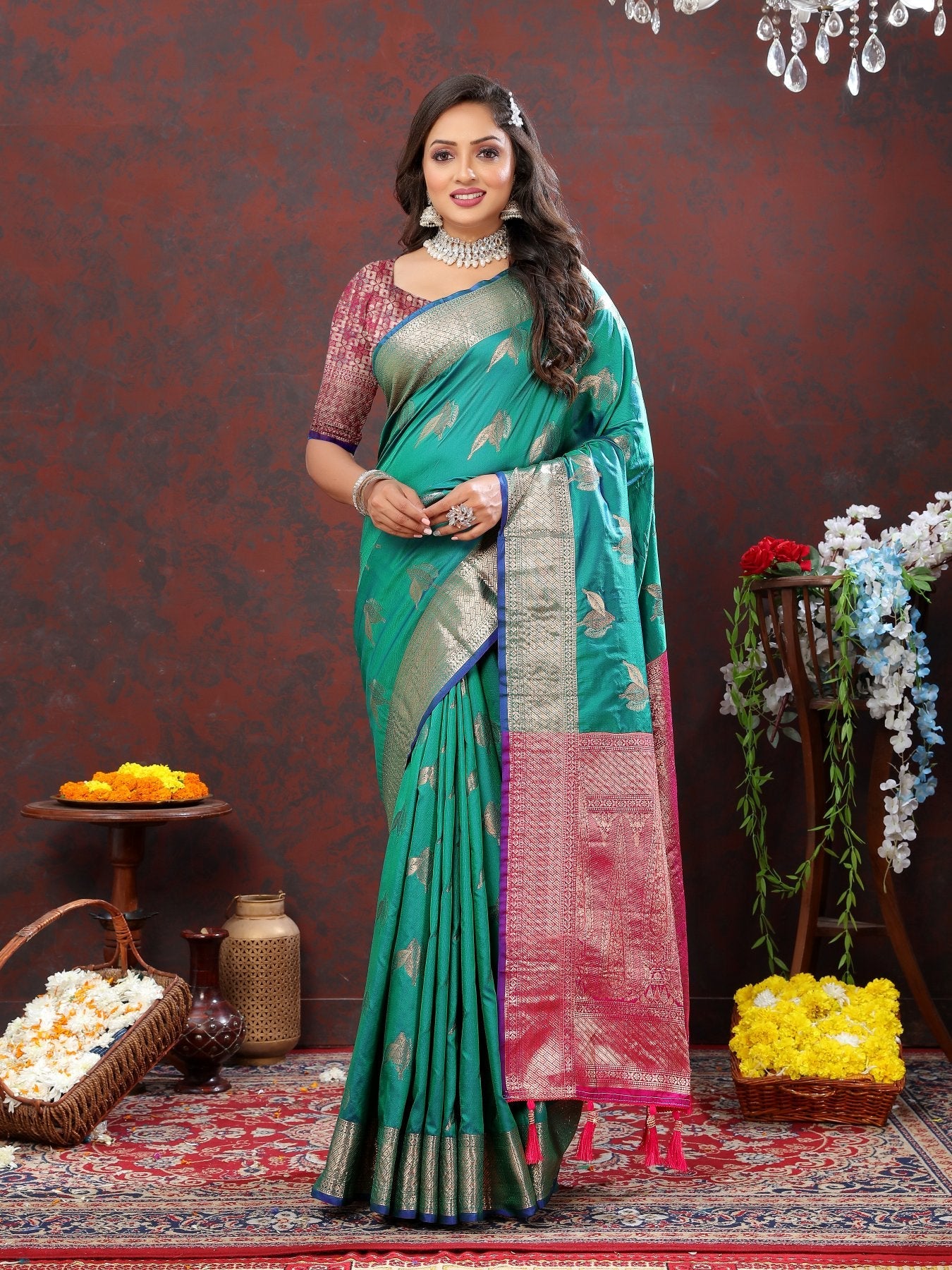 Energetic Green Soft Banarasi Silk Saree With Denouement Blouse Piece