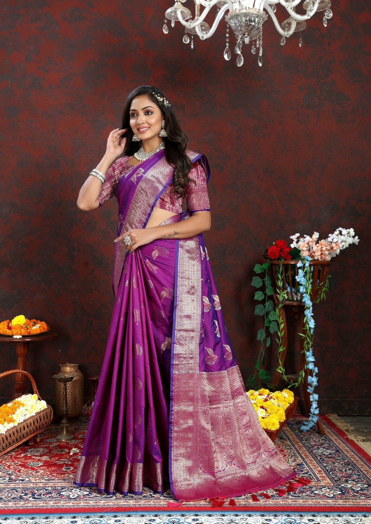 Gleaming Purple Soft Banarasi Silk Saree With Magnetic Blouse Piece