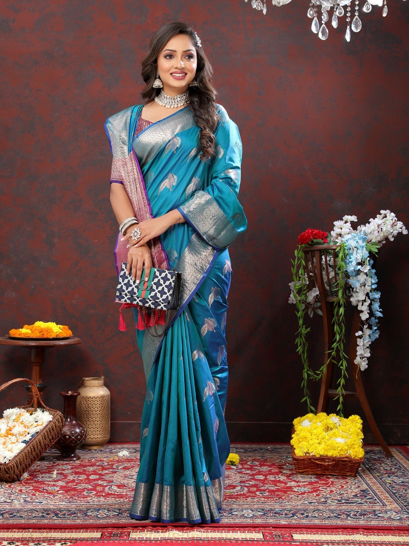 Sophisticated Rama Soft Banarasi Silk Saree With Devastating Blouse Piece