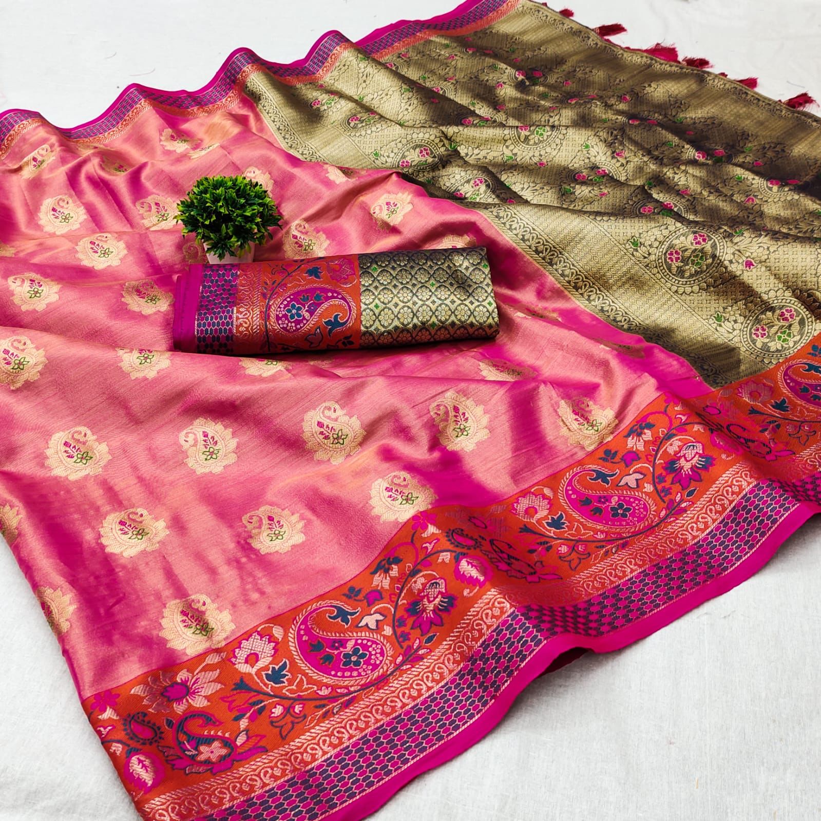 Forbearance Dark Pink Soft Banarasi Silk Saree With Twirling Blouse Piece