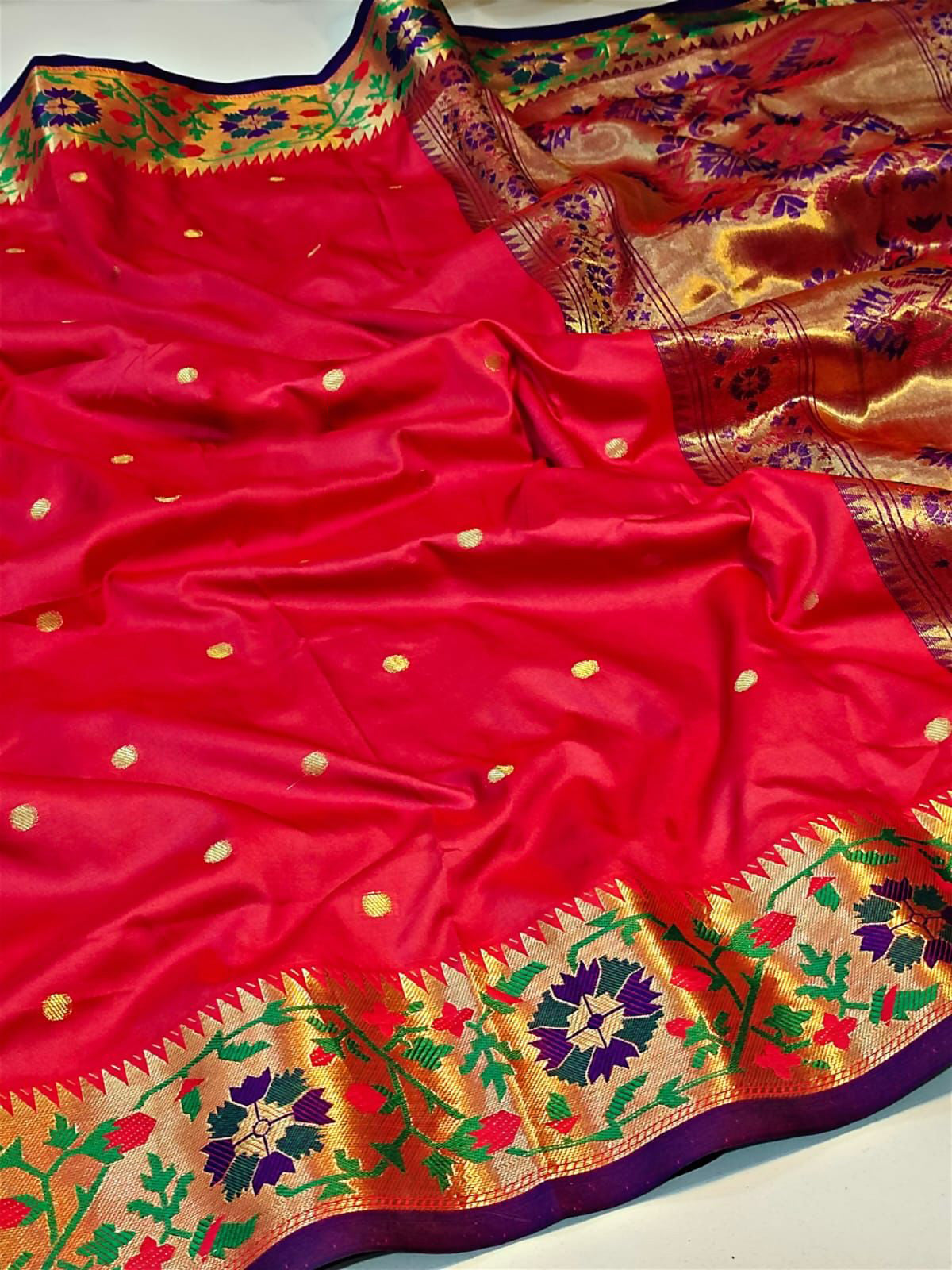 Evanescent Dark Pink Soft Banarasi Silk Saree With Prettiest Blouse Piece