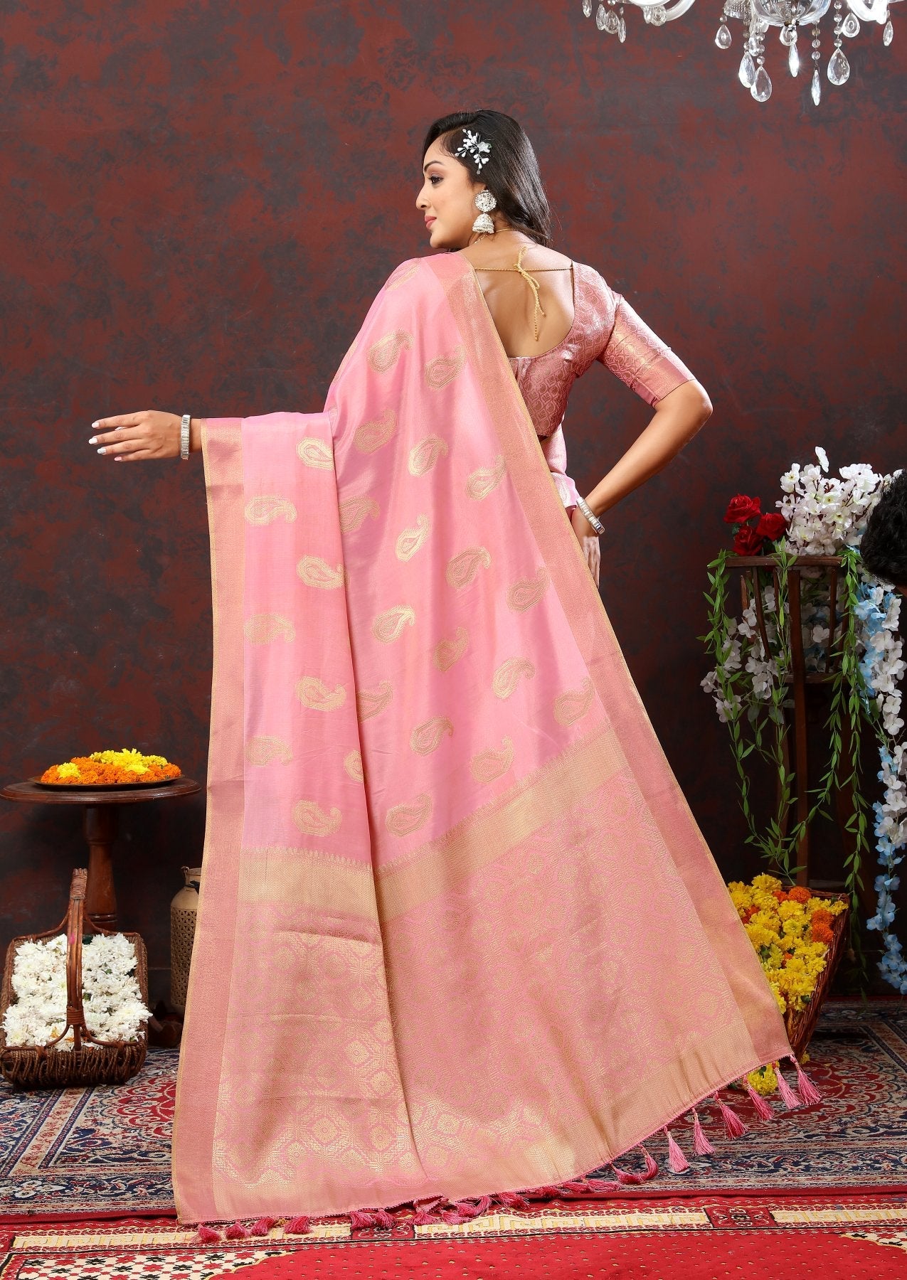 Prominent Pink Cotton Silk Saree With Smashing Blouse Piece