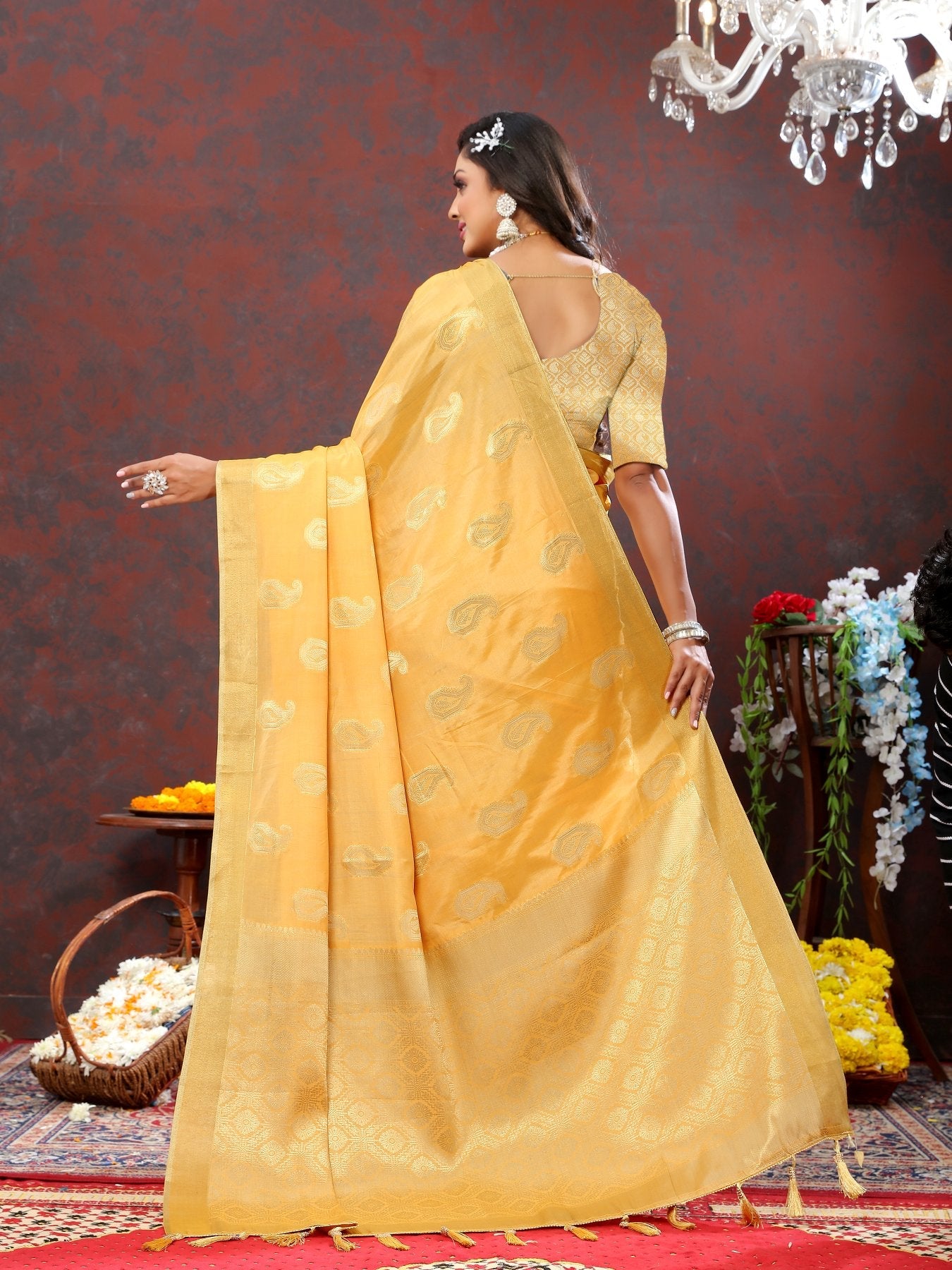 Exceptional Yellow Cotton Silk Saree With Confounding Blouse Piece