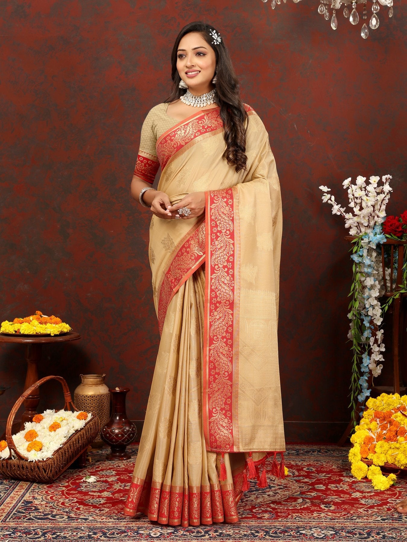 Groovy Beige Cotton Silk Saree With Pleasurable Blouse Piece