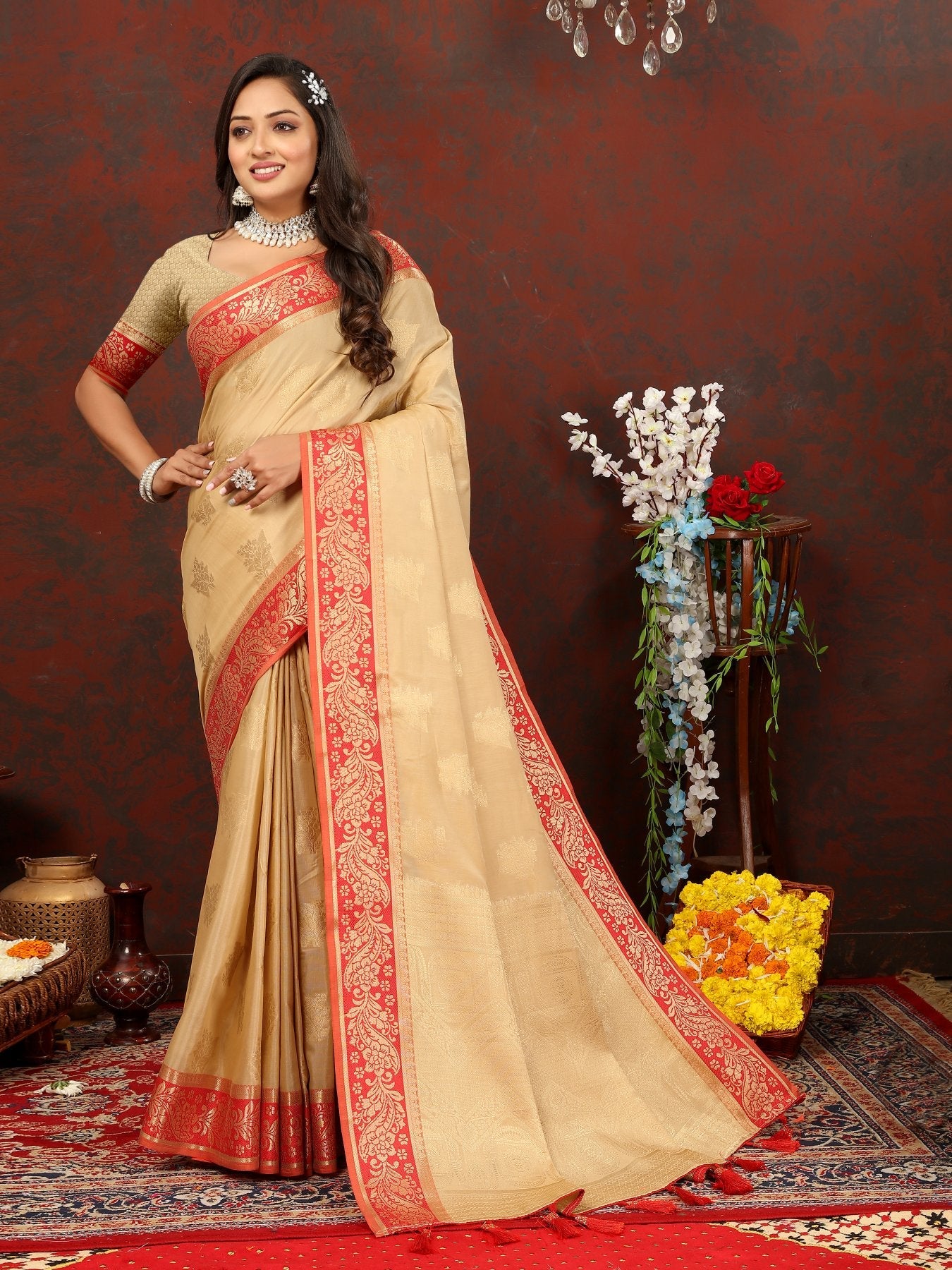 Groovy Beige Cotton Silk Saree With Pleasurable Blouse Piece