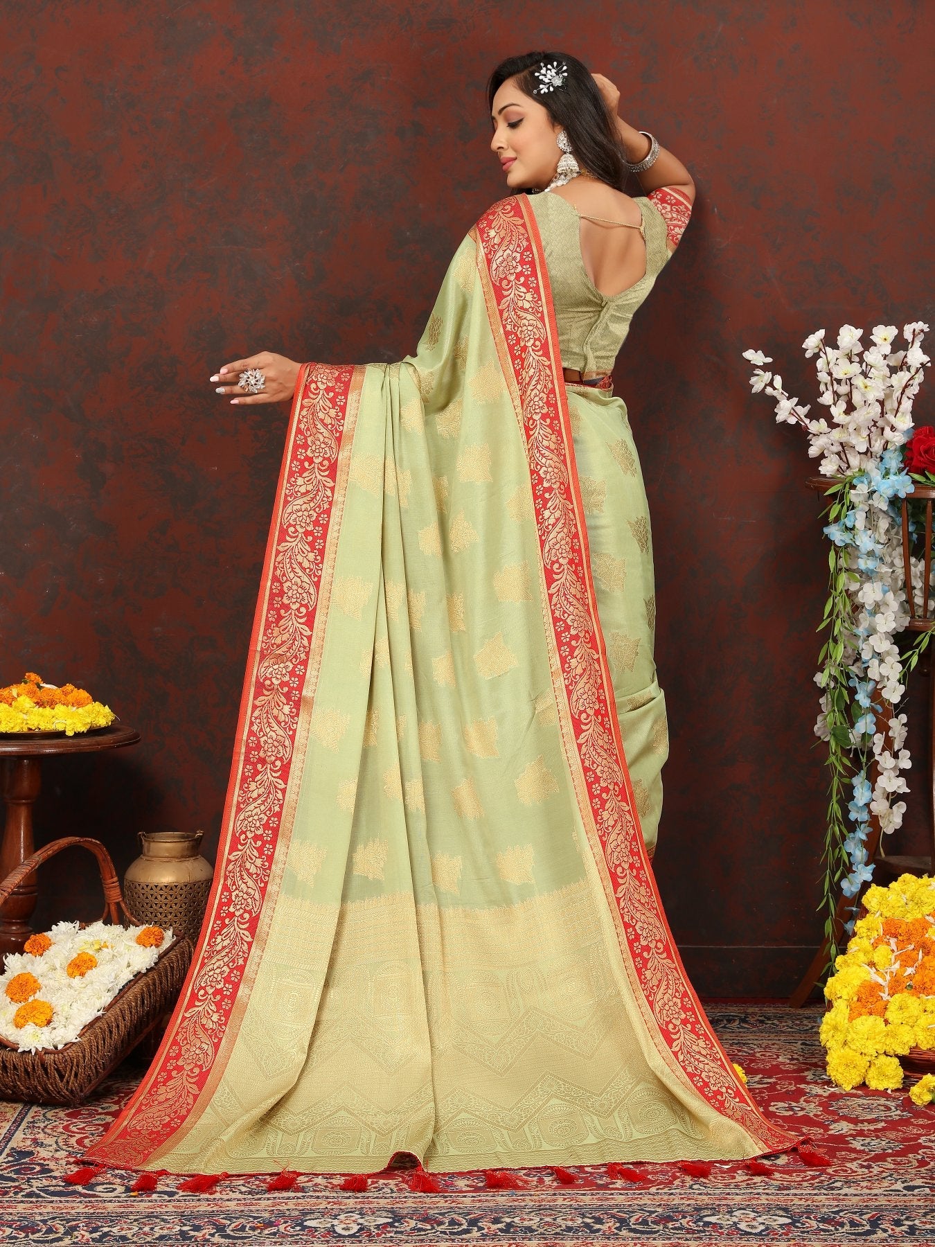 Ravishing Pista Cotton Silk Saree With Magnetic Blouse Piece