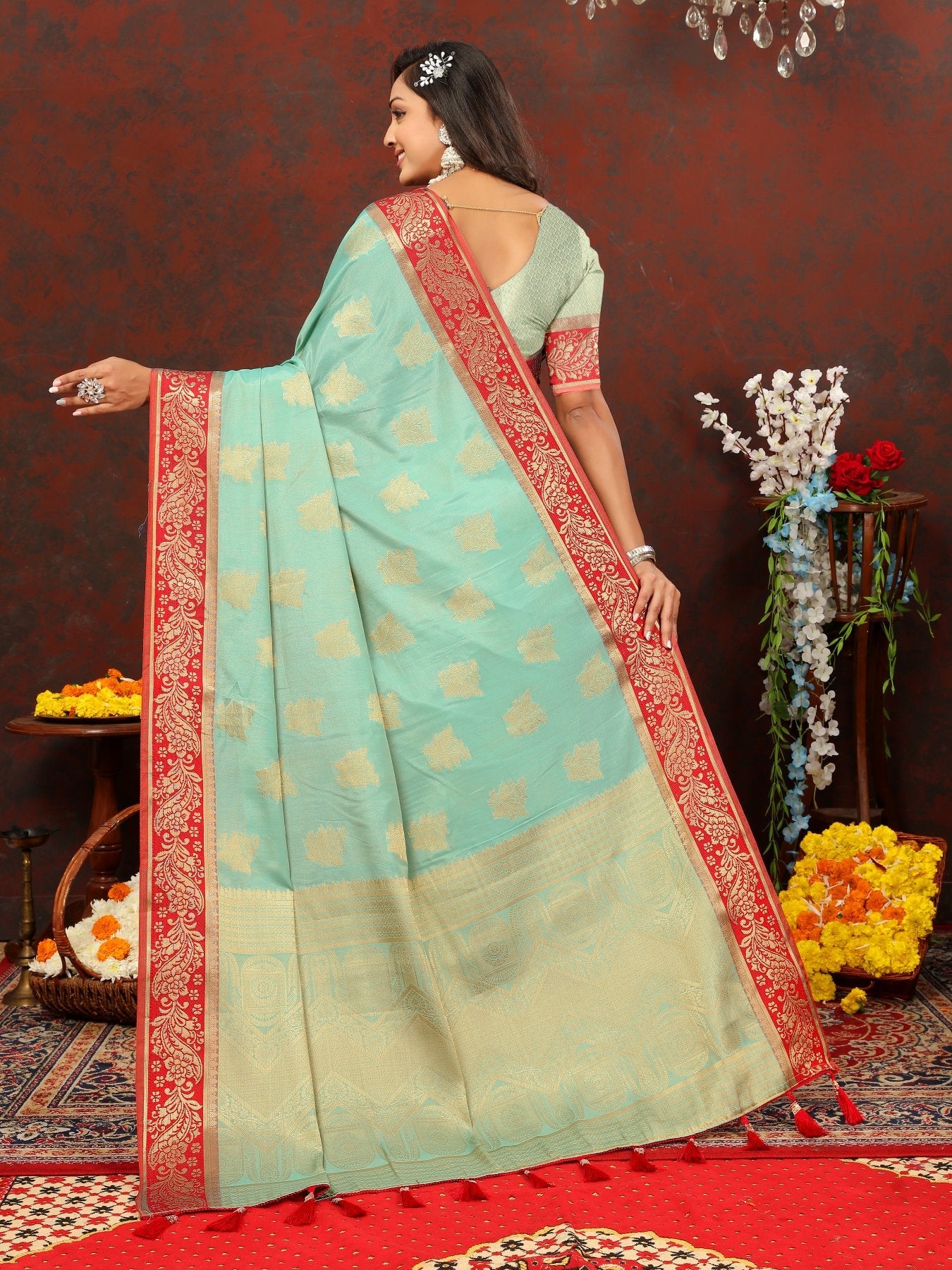 Mellifluous Sea Green Cotton Silk Saree With Lissome Blouse Piece