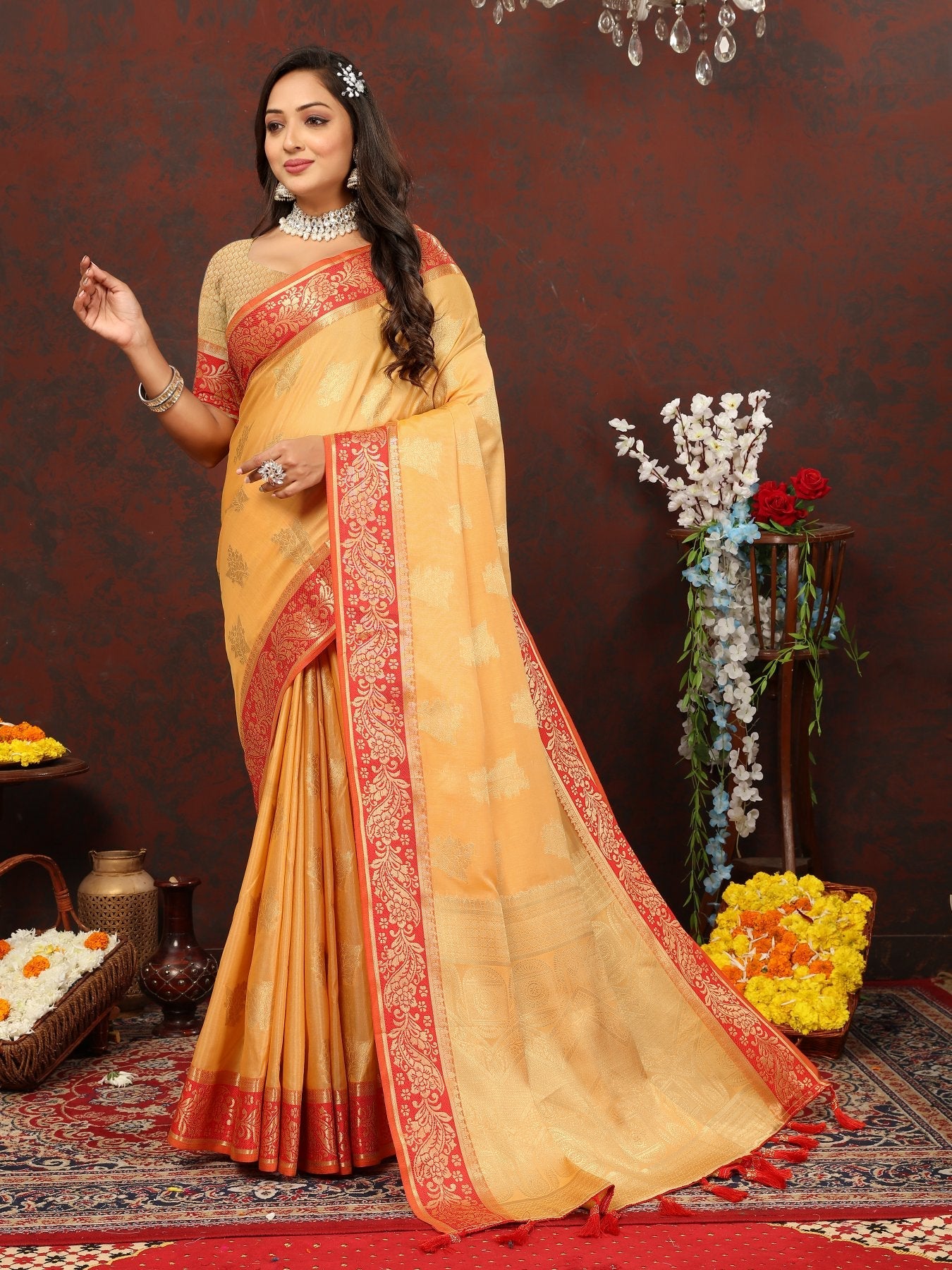 Hypnotic Yellow Cotton Silk Saree With Devastating Blouse Piece