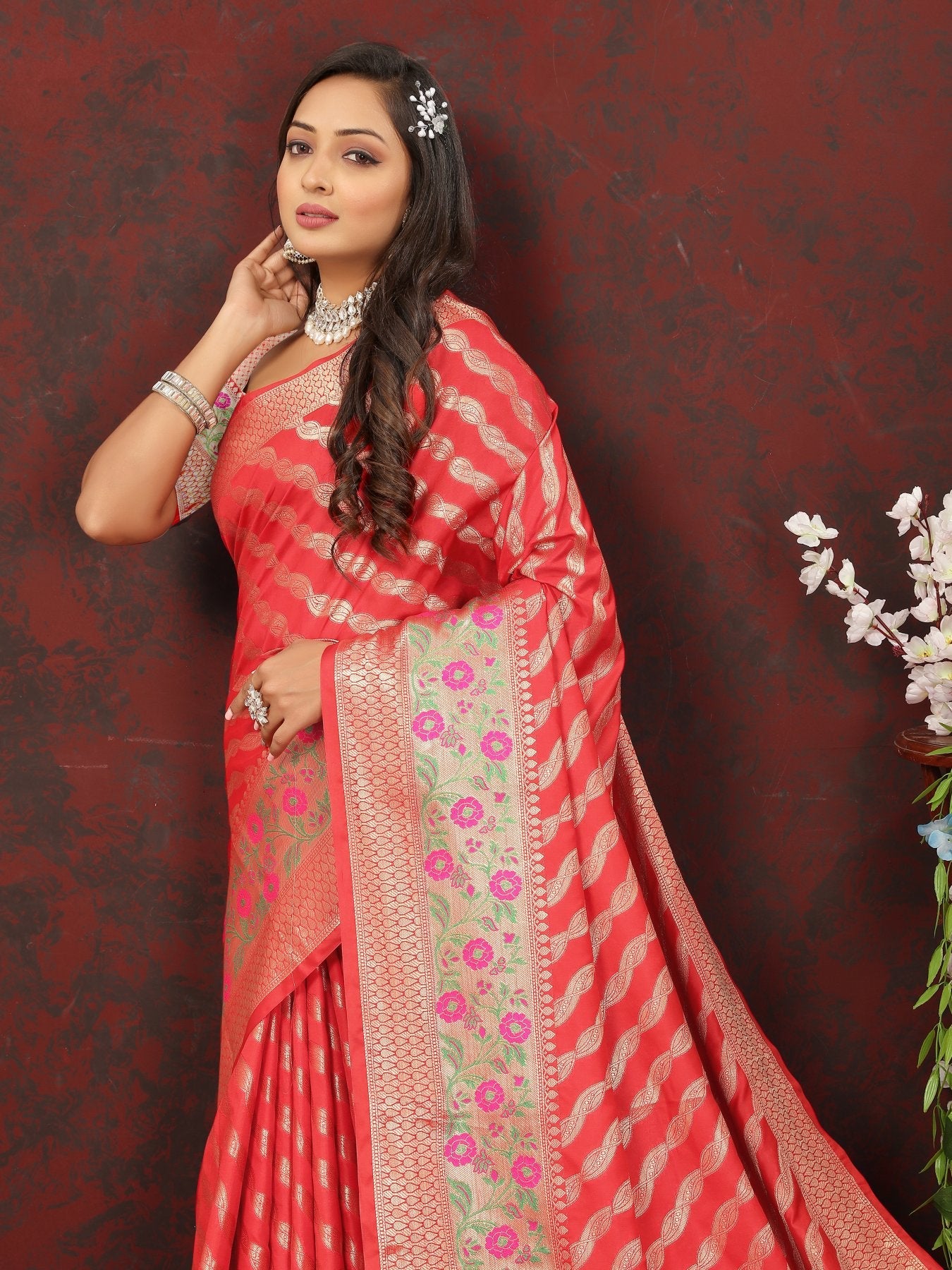 Ephemeral Red Soft Banarasi Silk Saree With Imbrication Blouse Piece