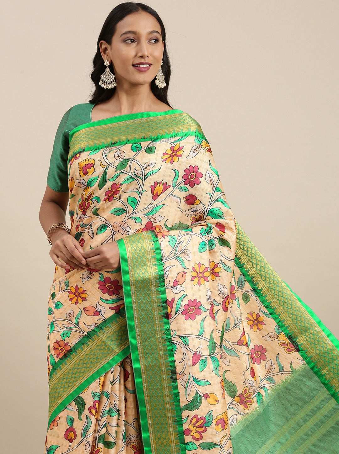 Captivating Beige Kalamkari Printed Saree With Delectable Blouse Piece