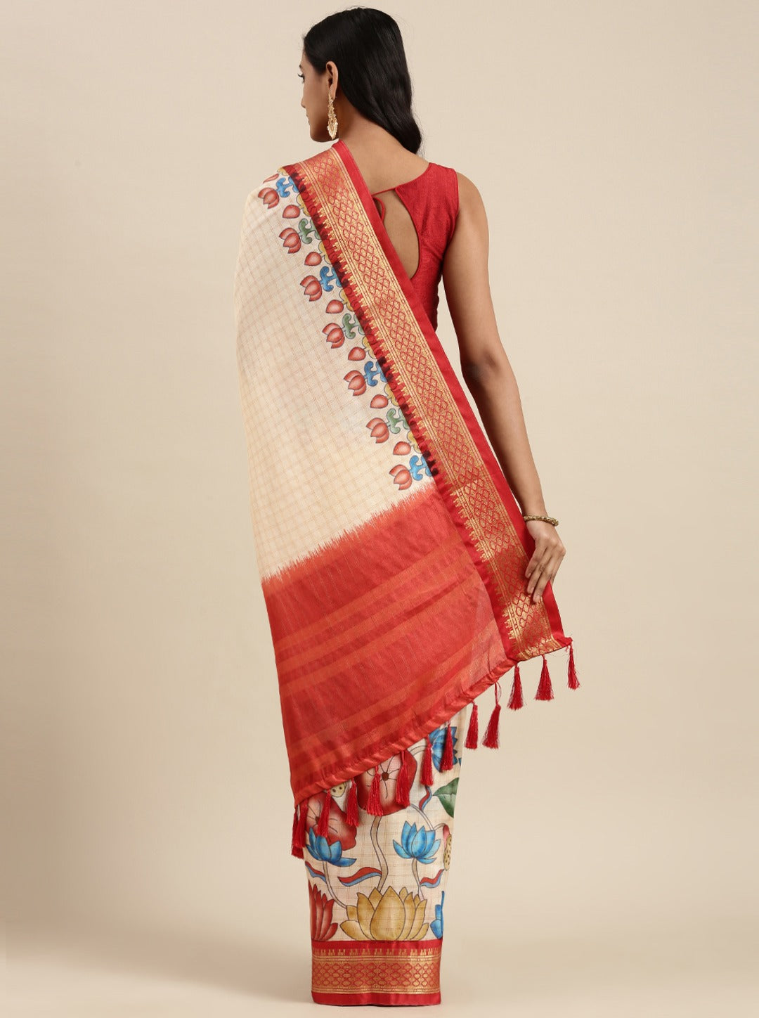 Adorable Beige Kalamkari Printed Saree With Vestigial Blouse Piece