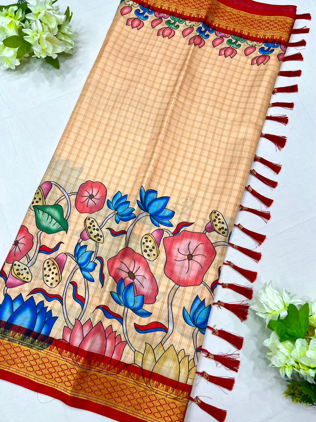 Adorable Beige Kalamkari Printed Saree With Vestigial Blouse Piece