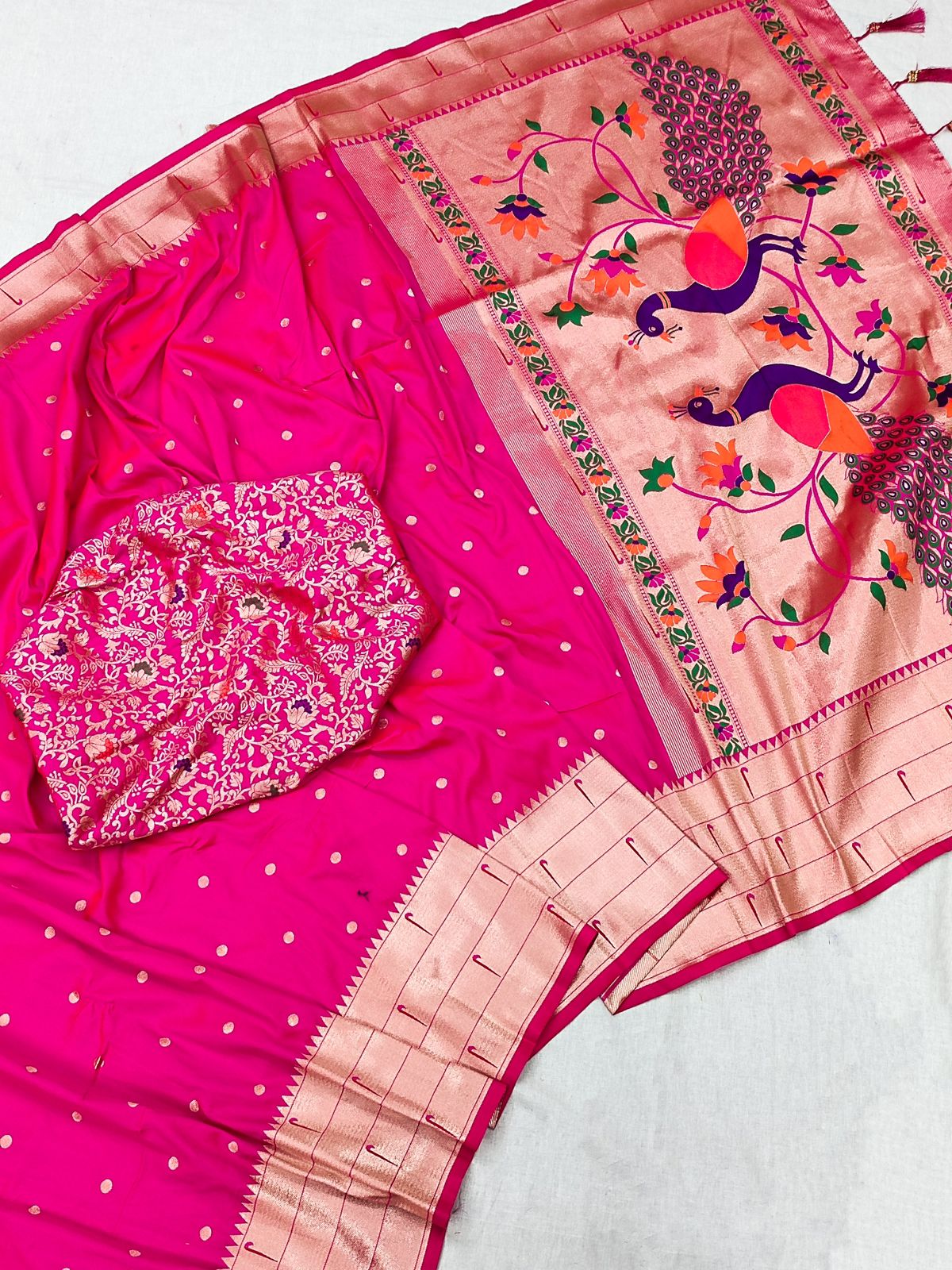 Luminous Dark Pink Paithani Silk Saree With Efflorescence Blouse Piece