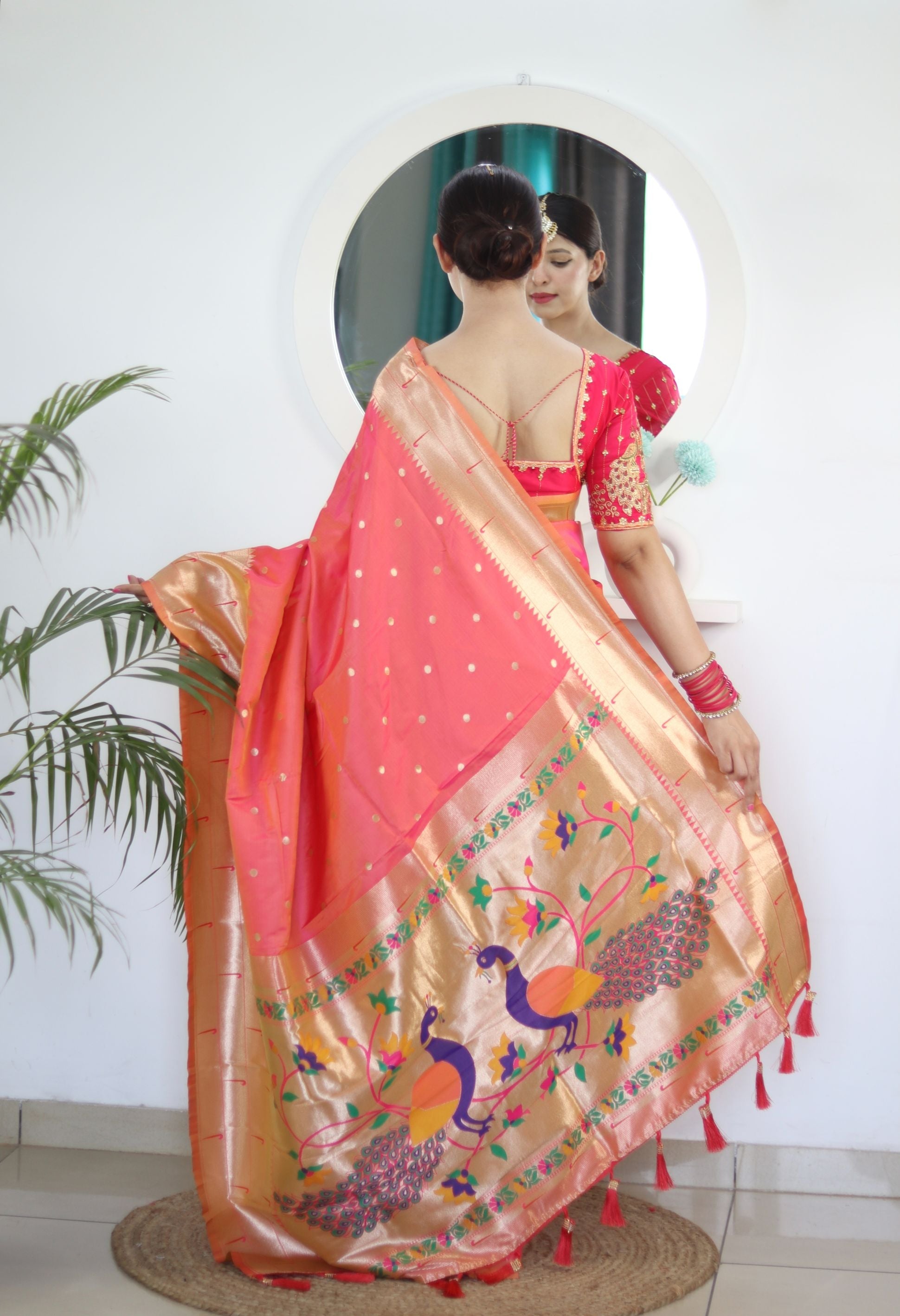 Ethnic Peach Paithani Silk Saree With Sumptuous Blouse Piece