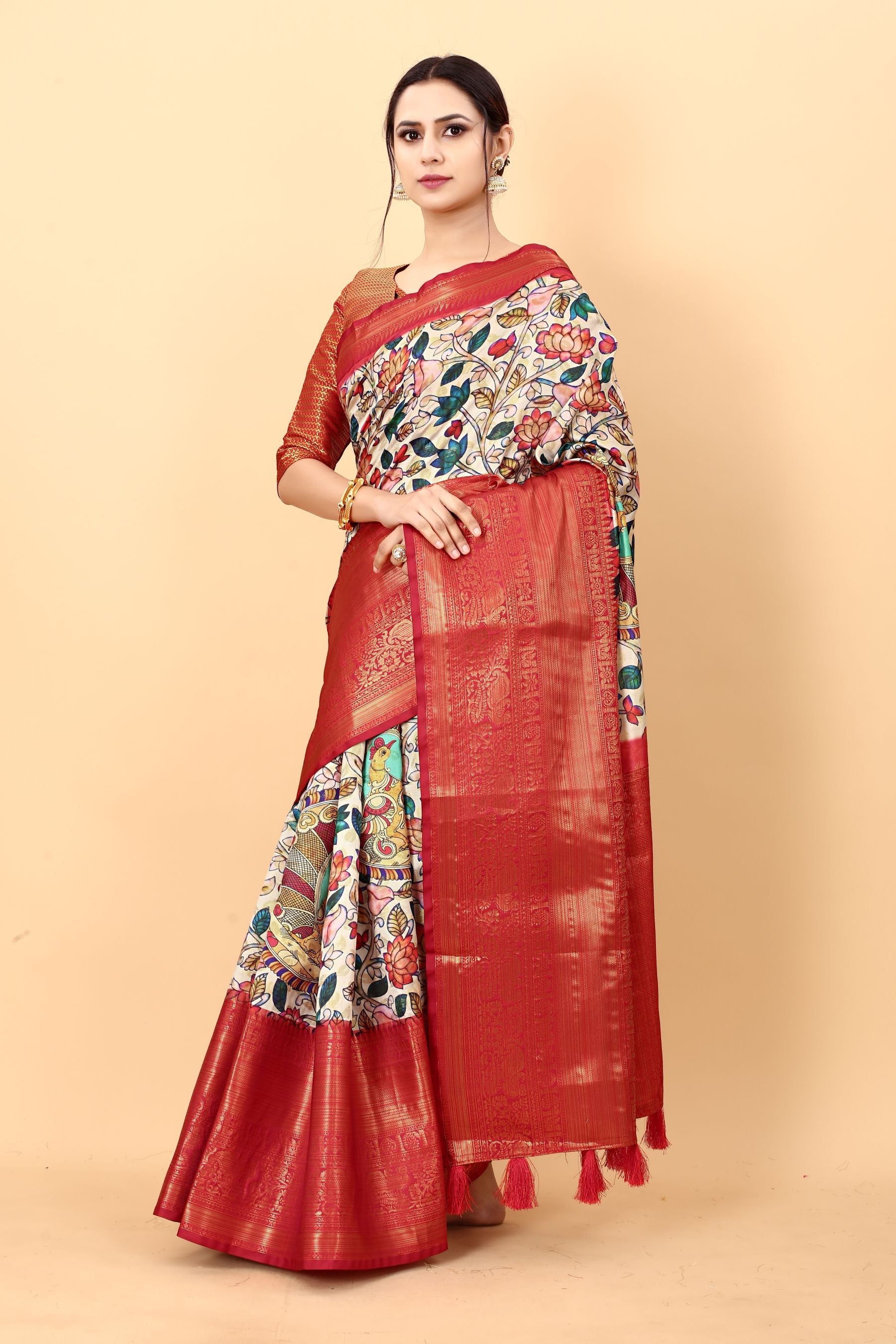 Girlish Beige Kalamkari Printed Saree With Palimpsest Blouse Piece