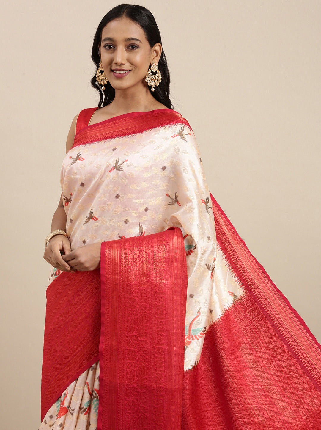 Rhapsodic Off White Kalamkari Printed Saree With Demesne Blouse Piece