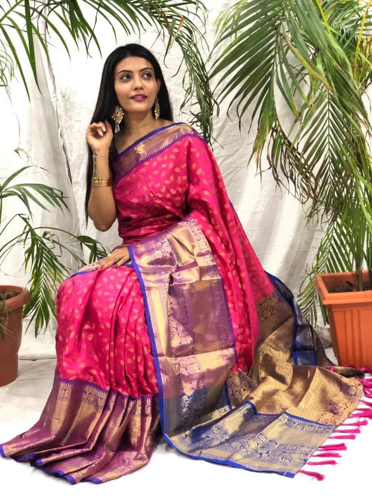 Fragrant Pink Banarasi Silk Saree With Majesty Blouse Piece