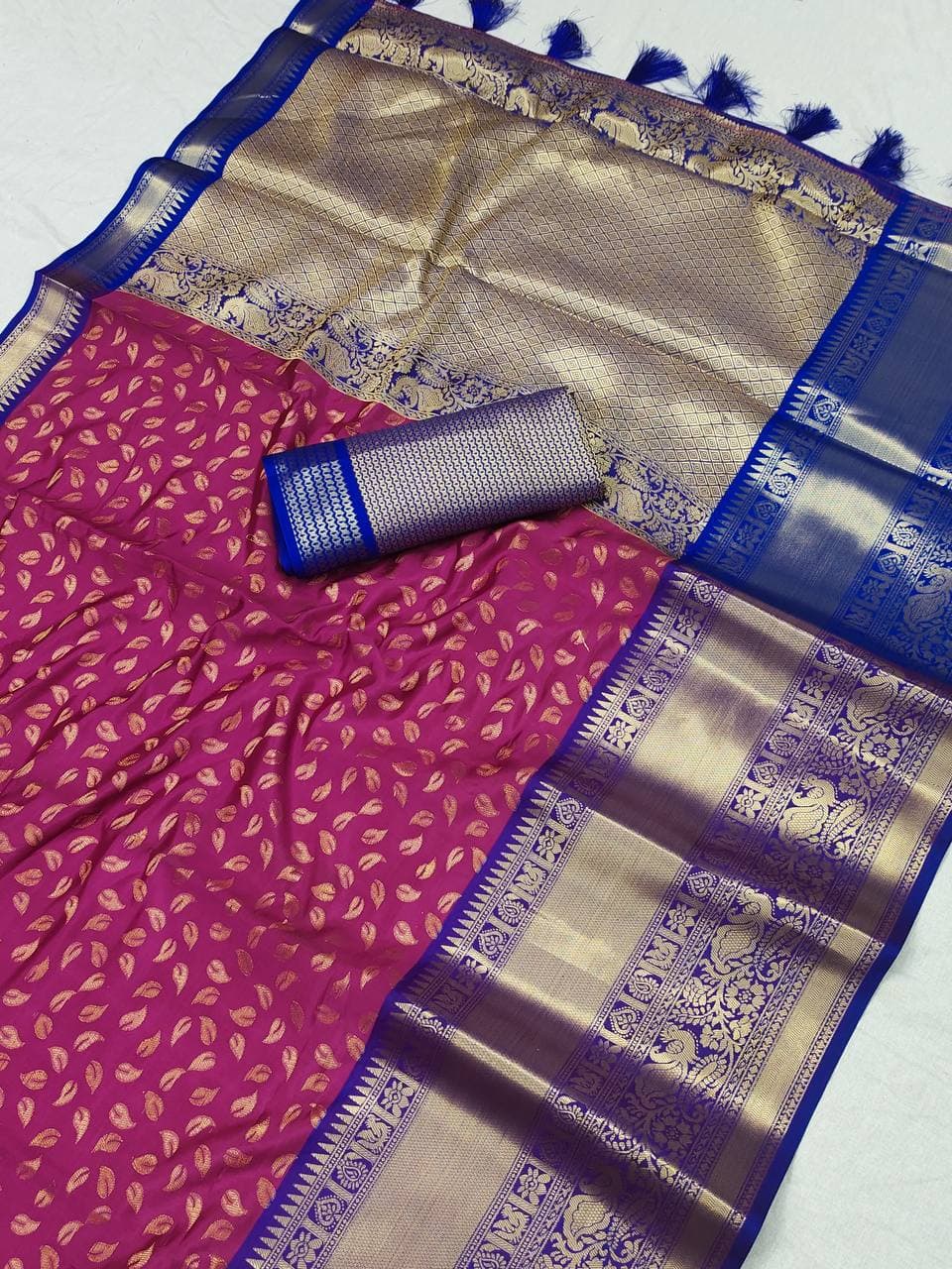 Snazzy Purple Banarasi Silk Saree With Opulent Blouse Piece