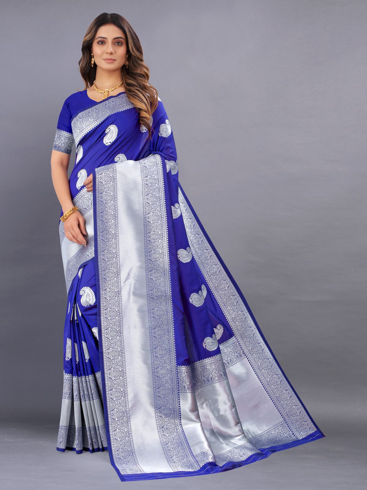 Transcendent Blue Banarasi Silk Saree With Flameboyant Blouse Piece