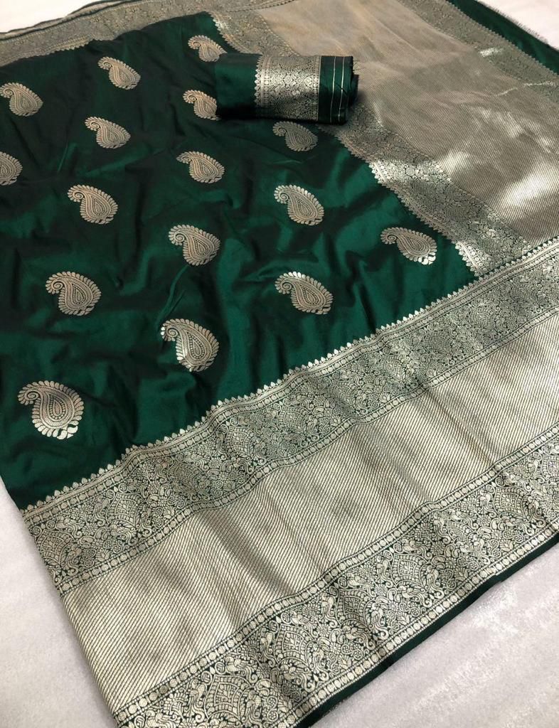 Imaginative Green Banarasi Silk Saree With Delightful Blouse Piece