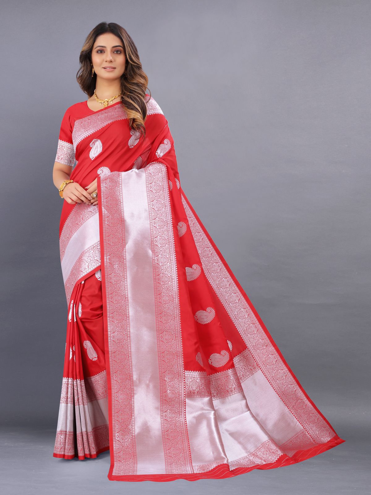 Tempting Red Banarasi Silk Saree With Pleasant Blouse Piece