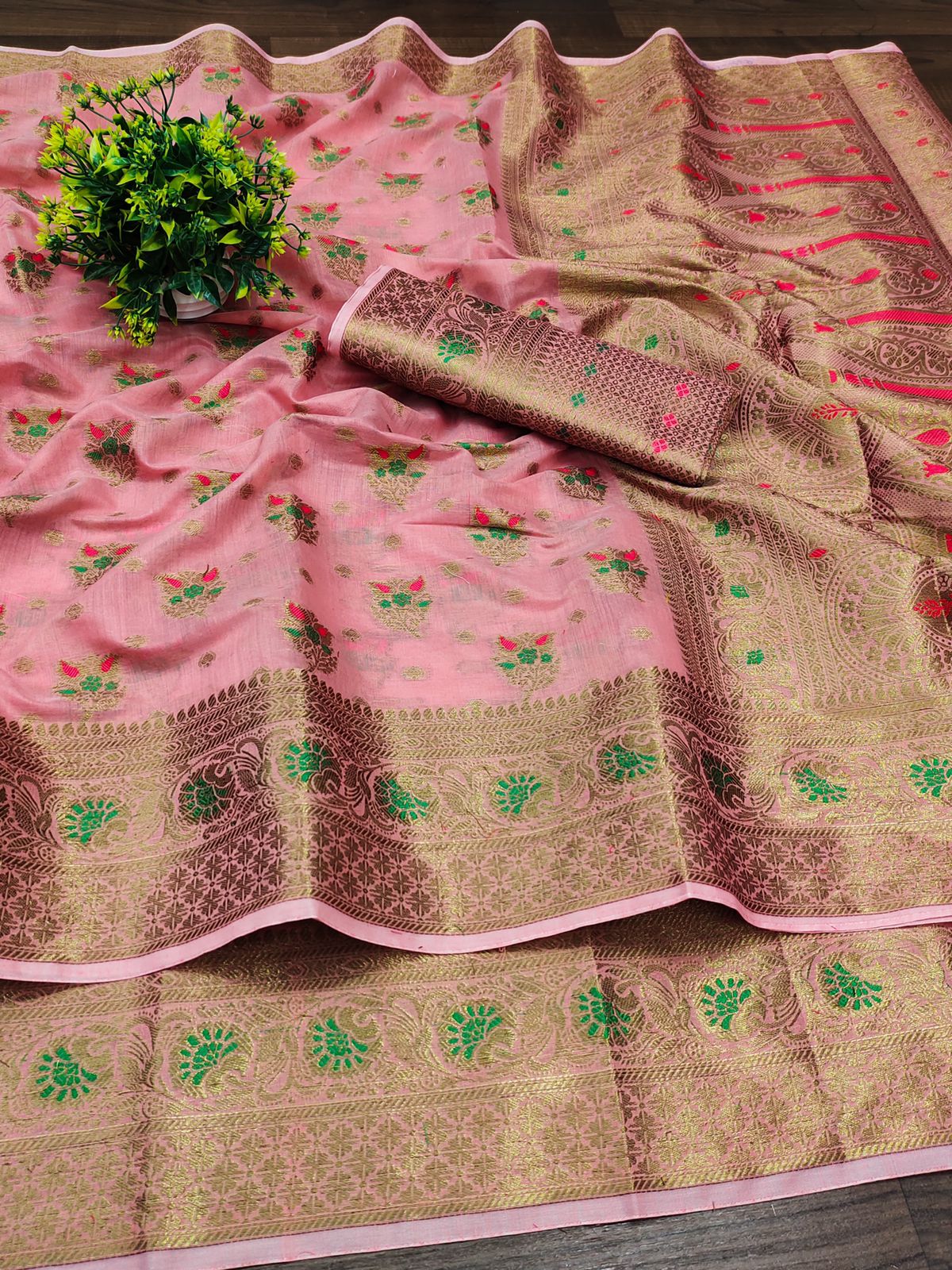 Improbable Pink Linen Silk Saree With Twirling Blouse Piece