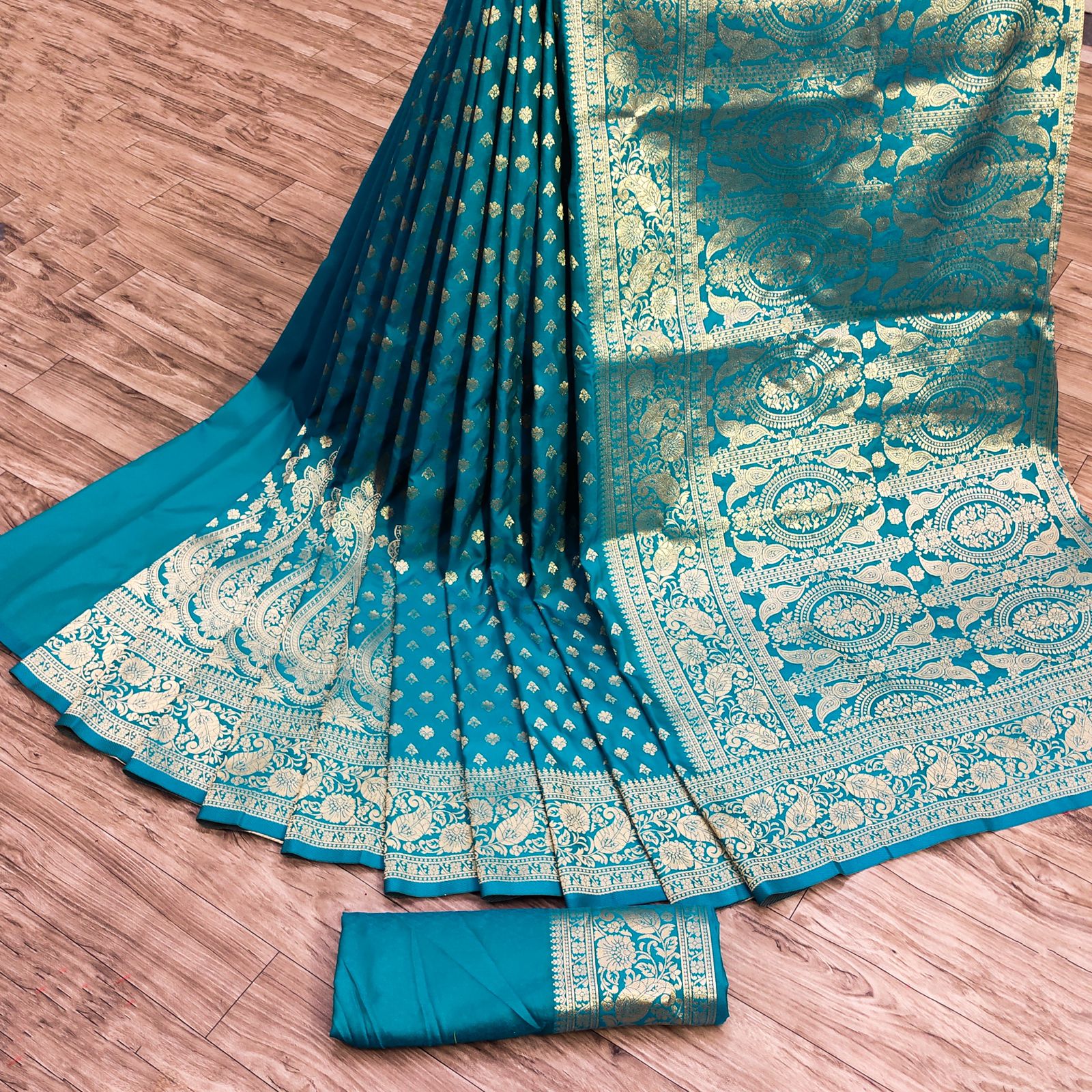 Allure Firozi Banarasi Silk Saree With Excellent Blouse Piece