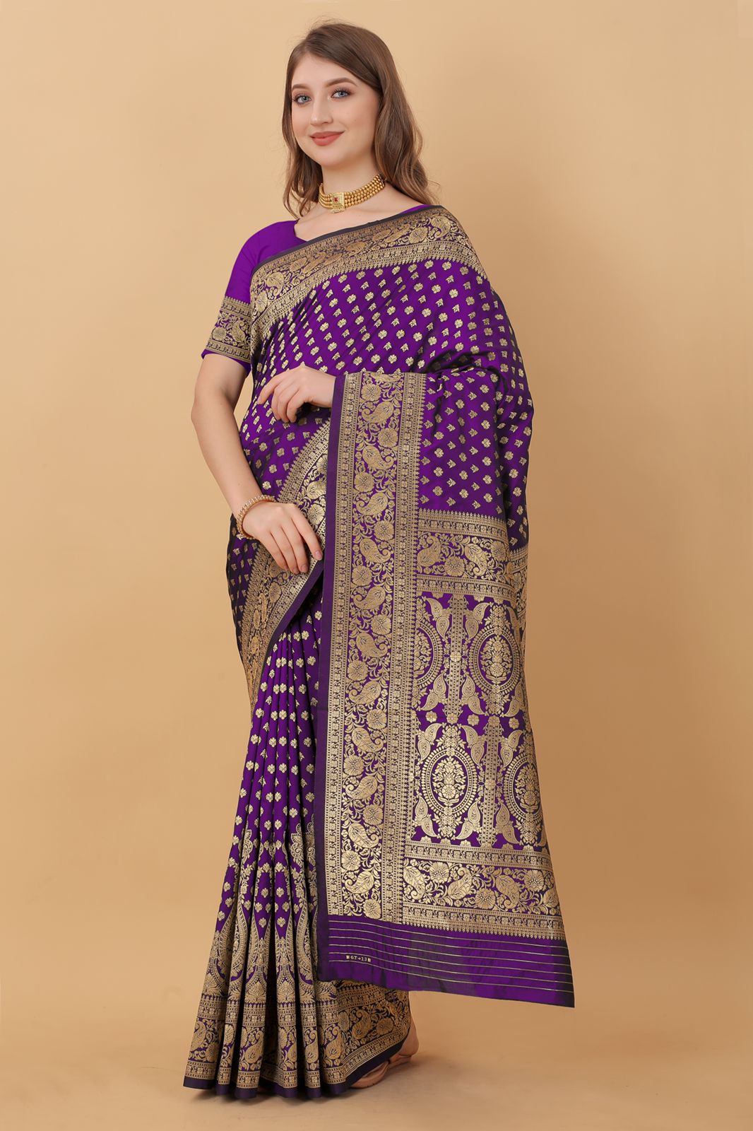 Whimsical Purple Banarasi Silk Saree With Comely Blouse Piece