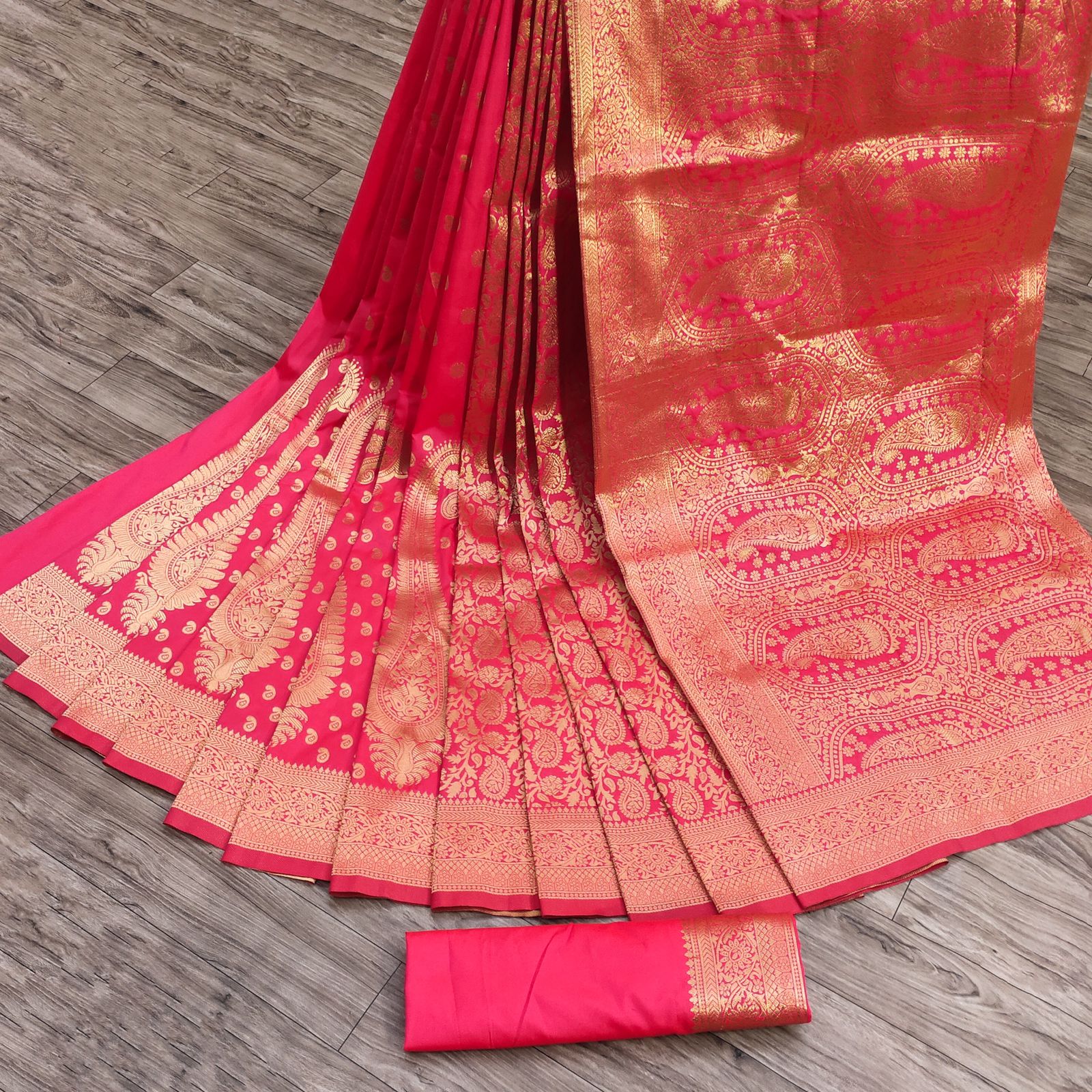 Desuetude Dark Pink Banarasi Silk Saree With Ailurophile Blouse Piece