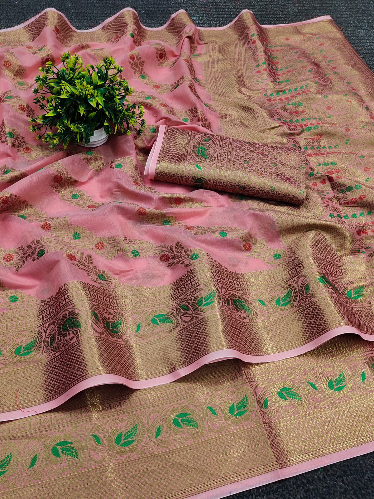 Elegant Pink Linen Silk With Sonorous Blouse Piece