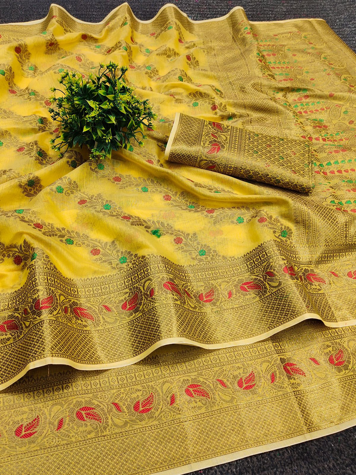 Innovative Yellow Linen Silk With Verdant Blouse Piece