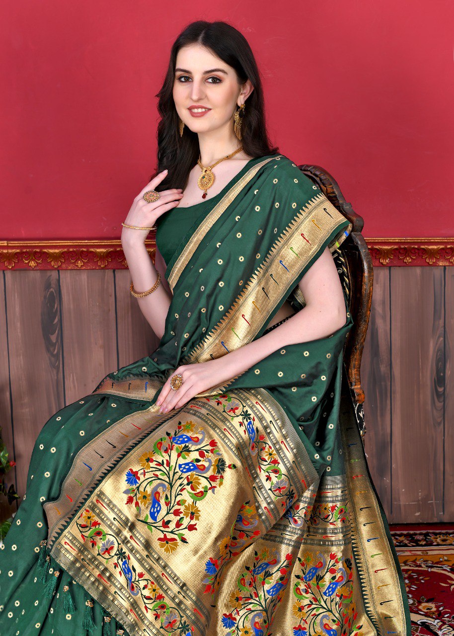 Bewitching Dark Green Paithani Silk Saree With Tantalizing Blouse Piece