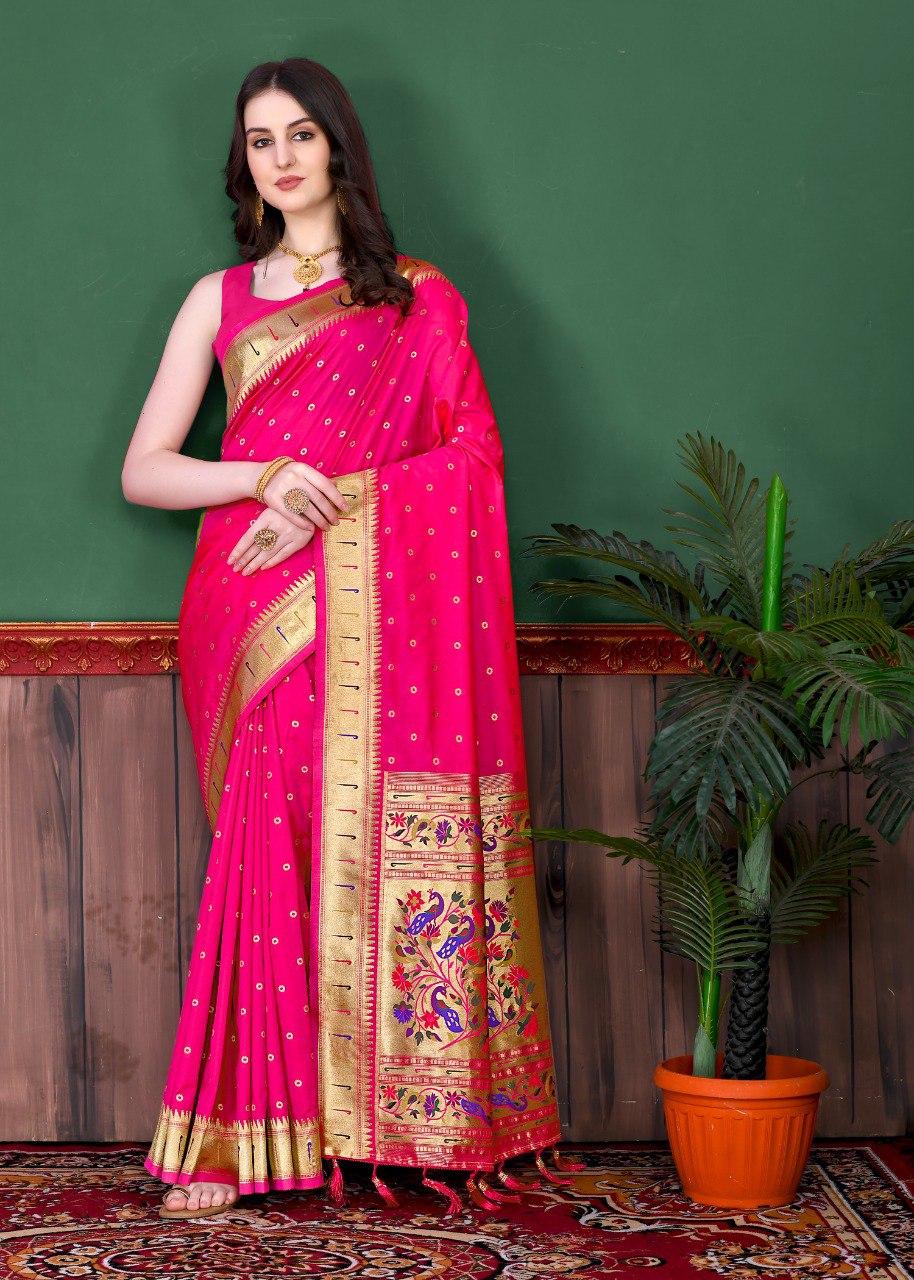 Beauteous Dark Pink Paithani Silk Saree With Grandiose Blouse Piece