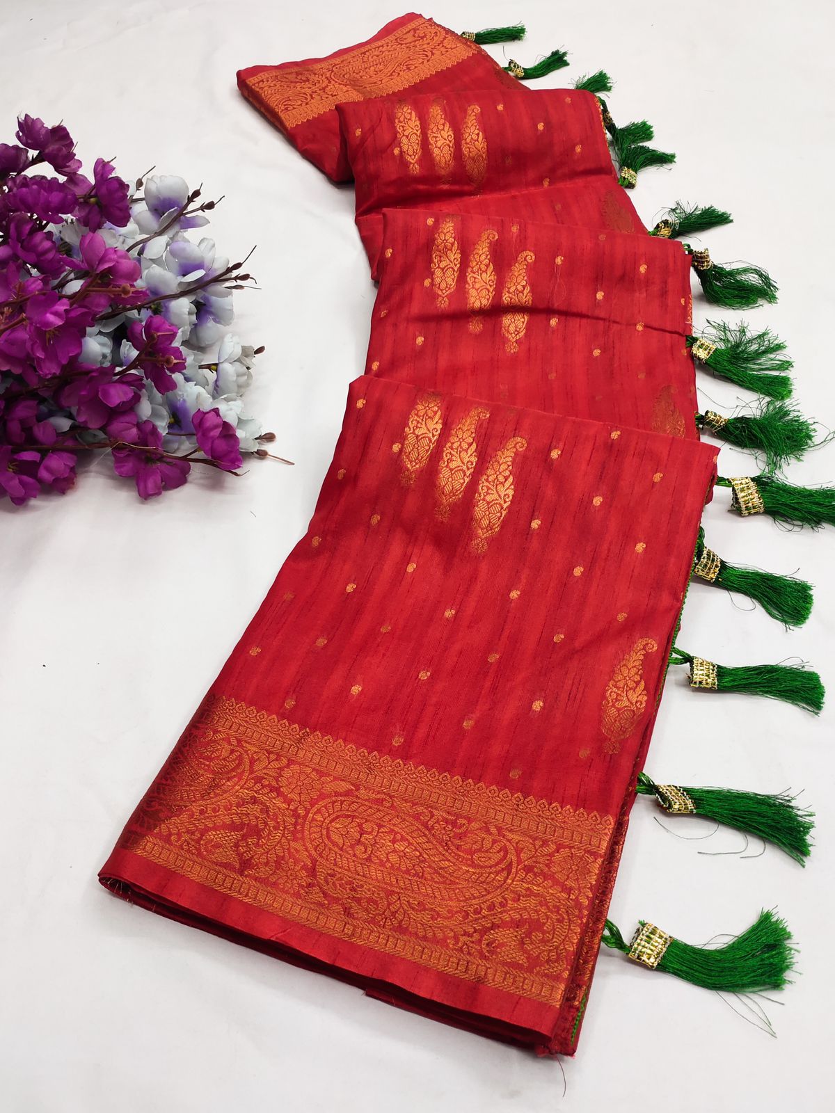 Super classy Red Soft Banarasi Silk Saree With Beguiling Blouse Piece