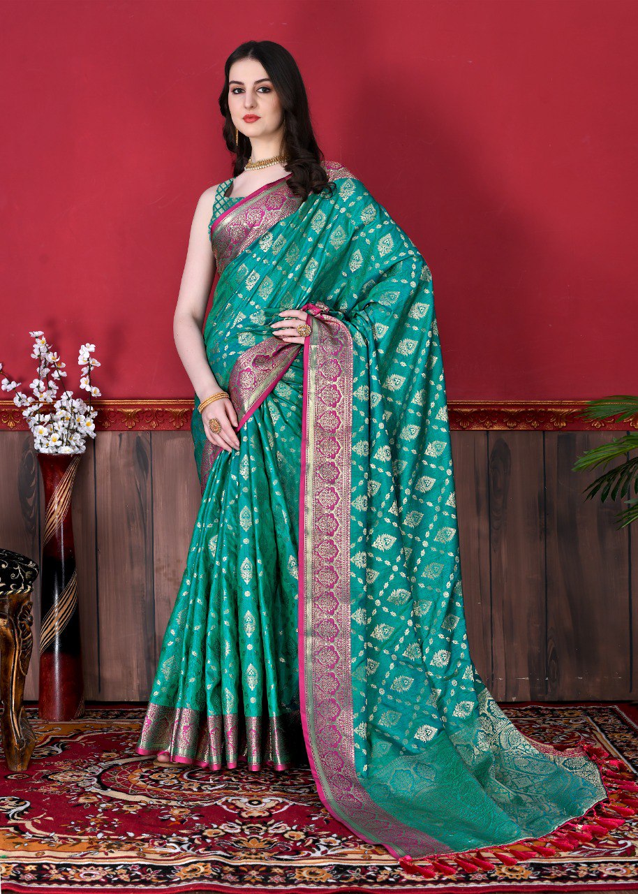 Forbearance Rama Banarasi Silk Saree With Posh Blouse Piece