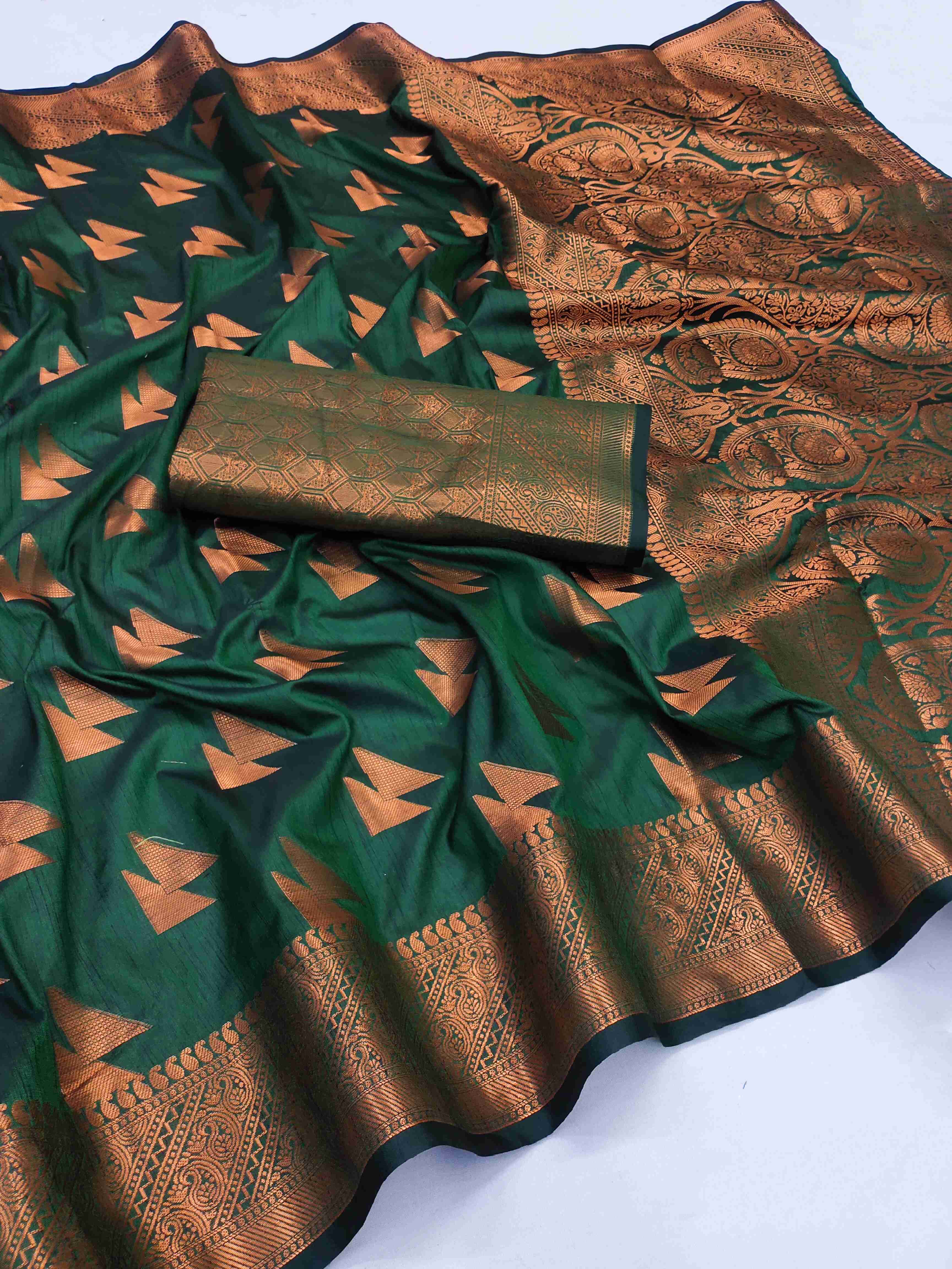 Aplomb Dark Green Banarasi Silk Saree With Chatoyant Blouse Piece