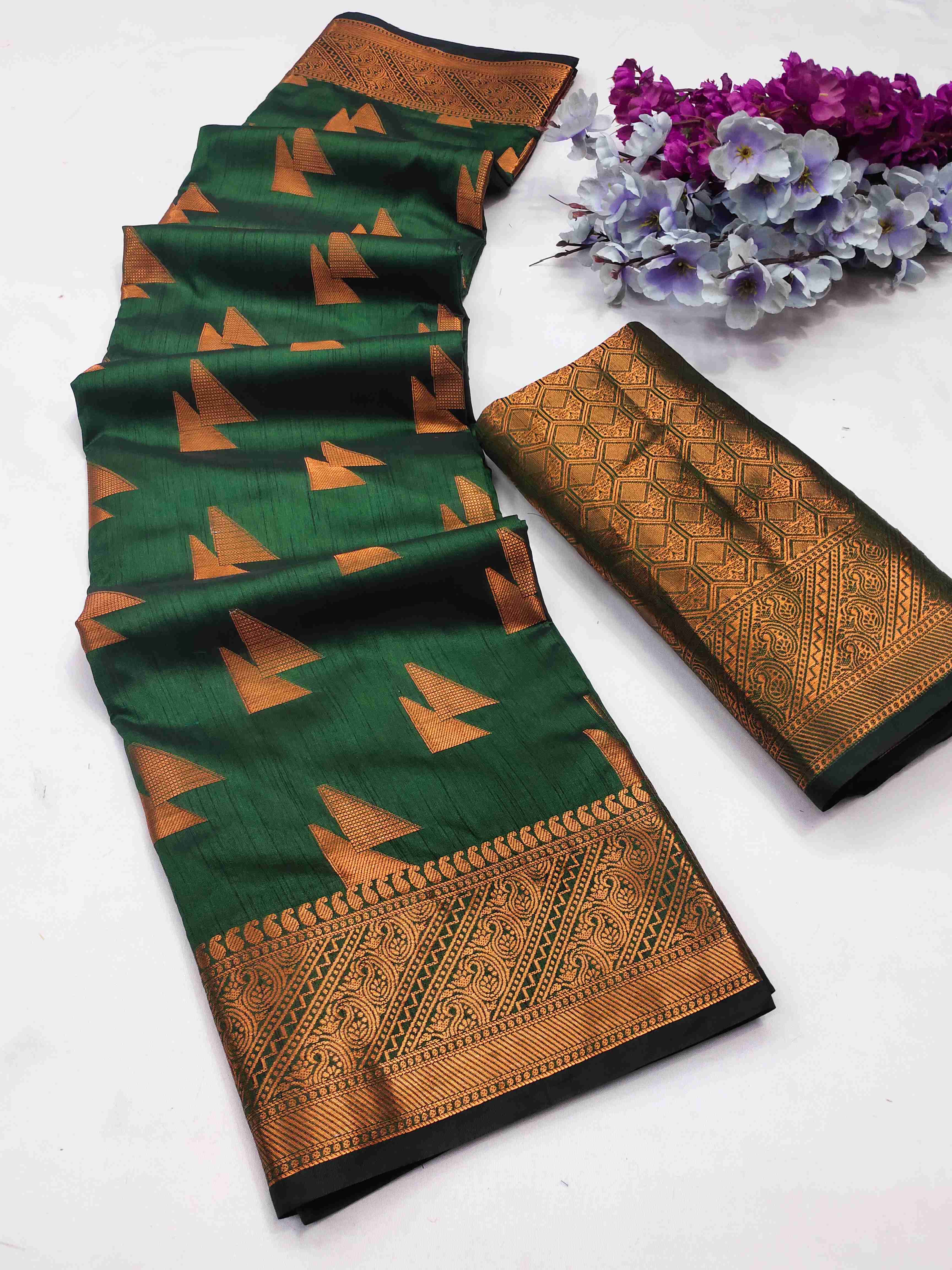 Aplomb Dark Green Banarasi Silk Saree With Chatoyant Blouse Piece