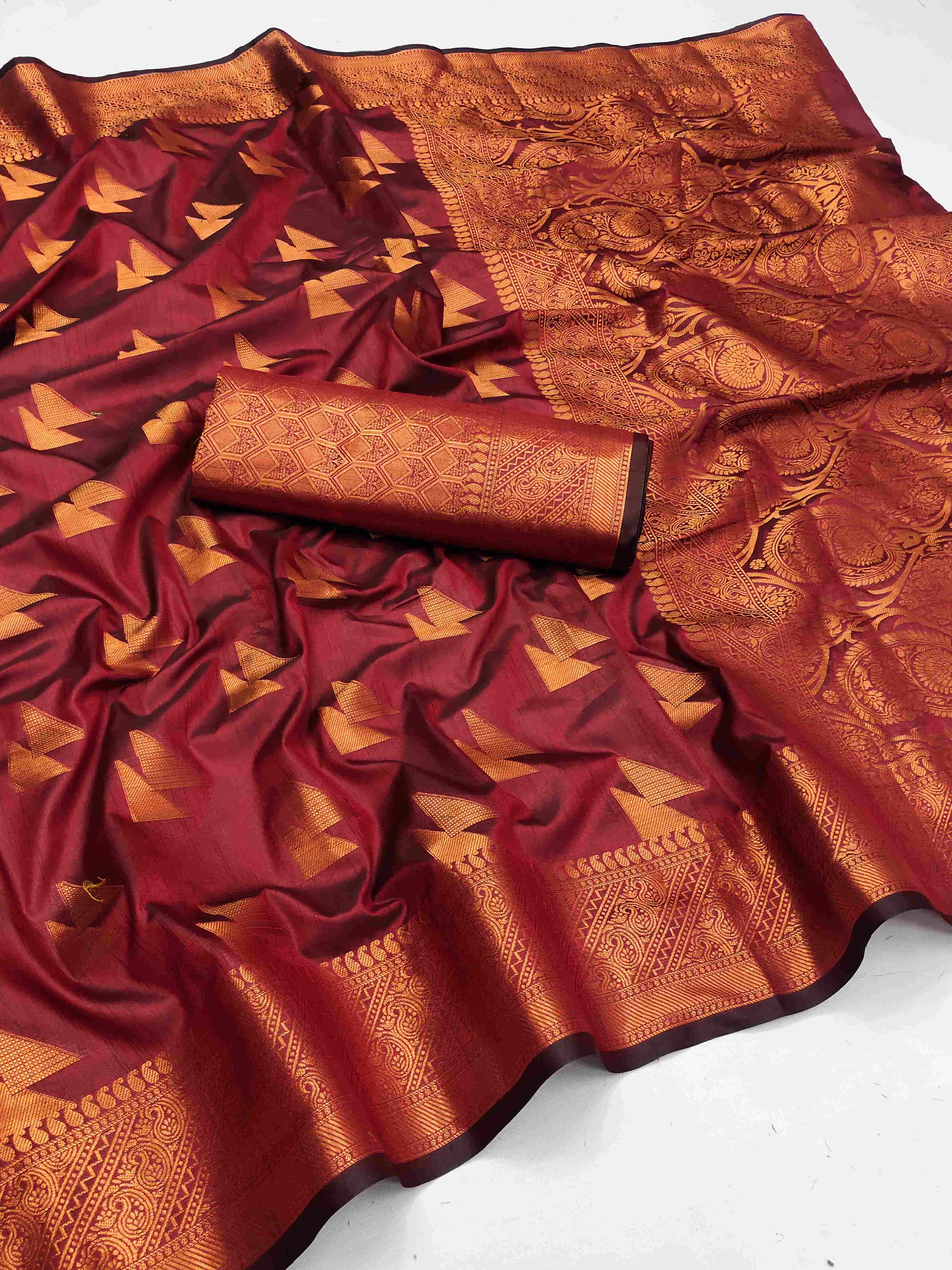 Extraordinary Maroon Banarasi Silk Saree With Conflate Blouse Piece