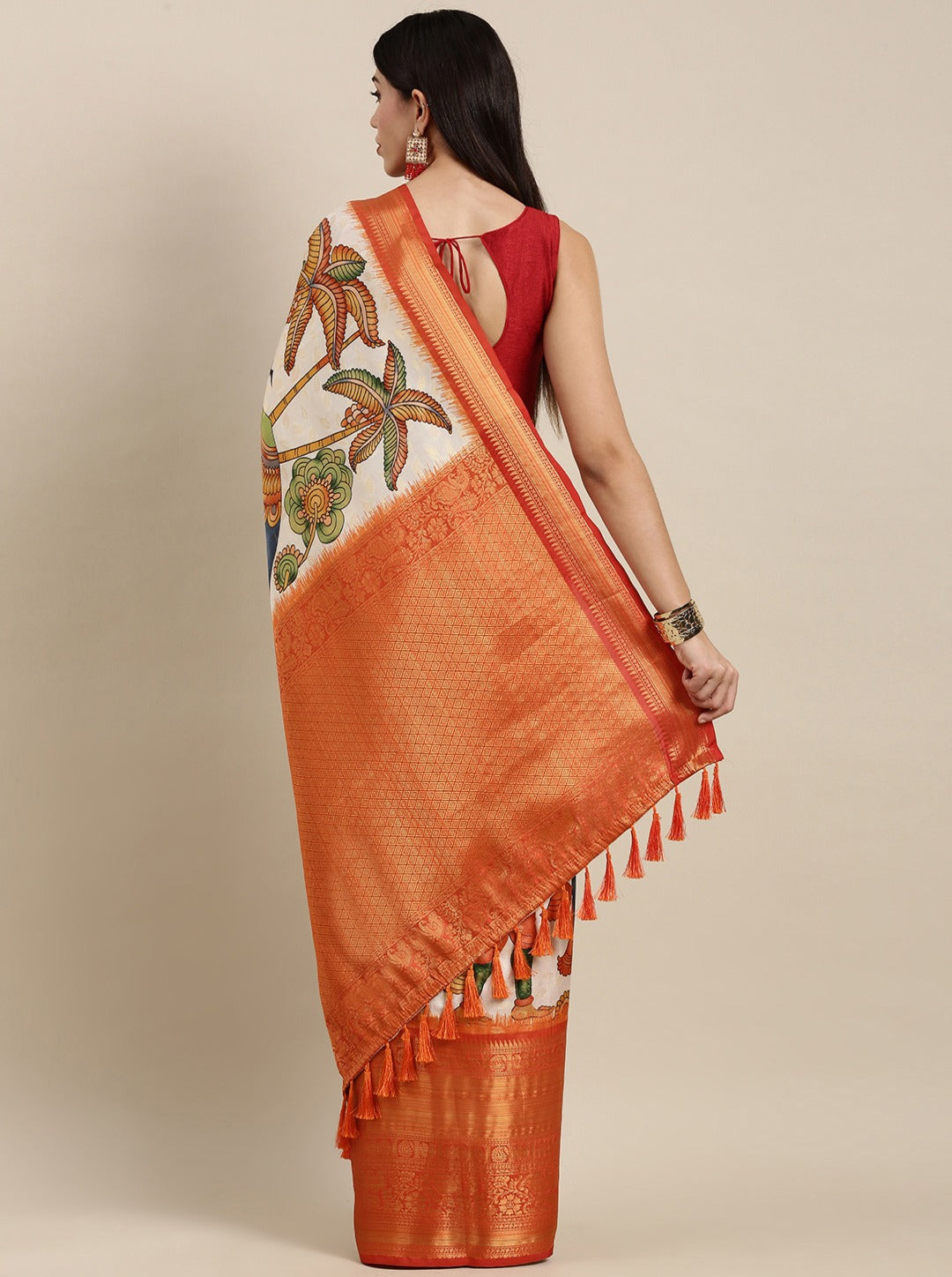 Staring Beige Kalamkari Printed Saree With Lassitude Blouse Piece