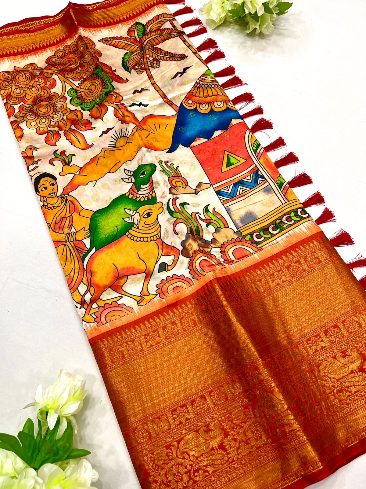 Staring Beige Kalamkari Printed Saree With Lassitude Blouse Piece