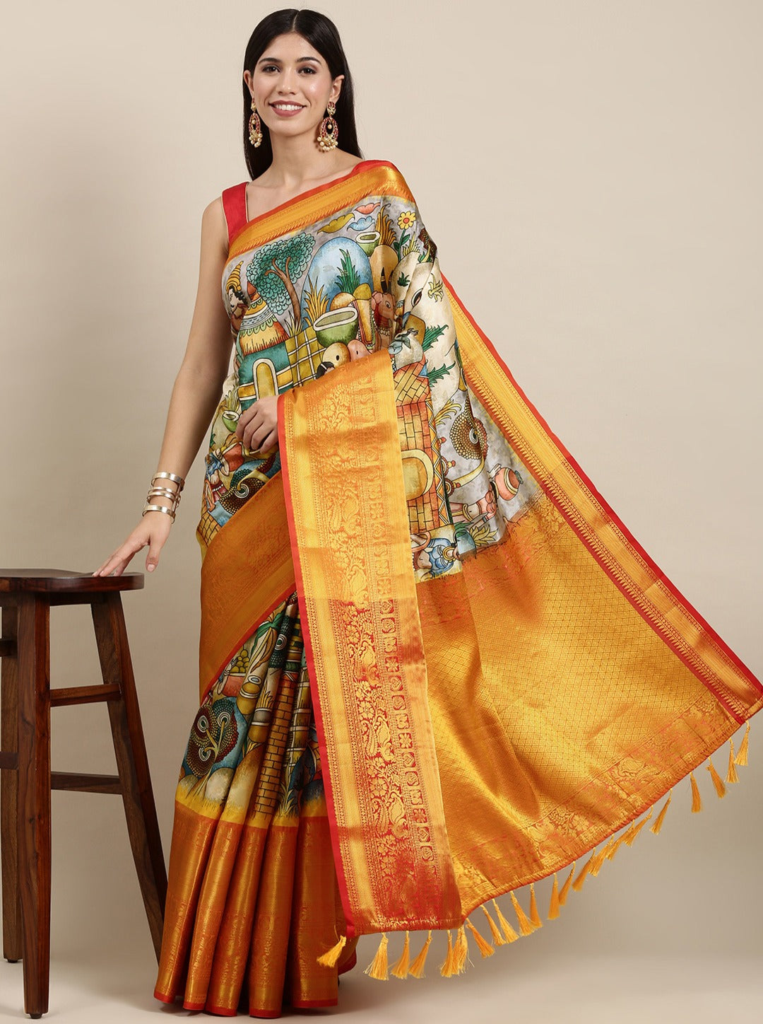 Outstanding Beige Kalamkari Printed Saree With Imbrication Blouse Piece