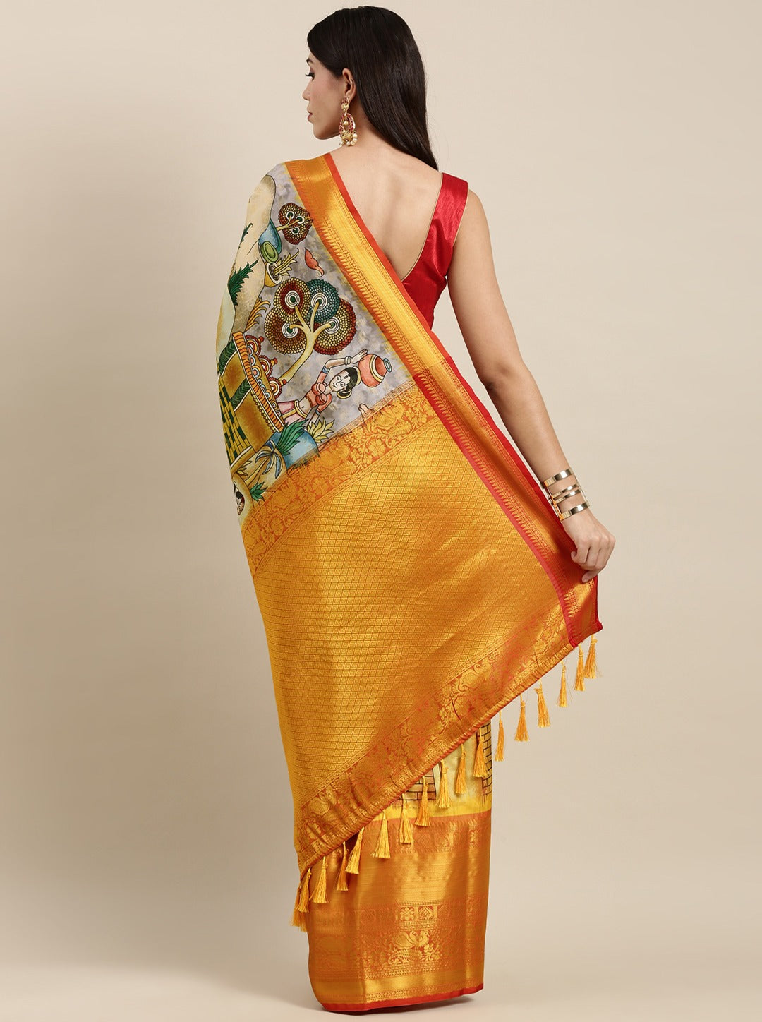 Outstanding Beige Kalamkari Printed Saree With Imbrication Blouse Piece