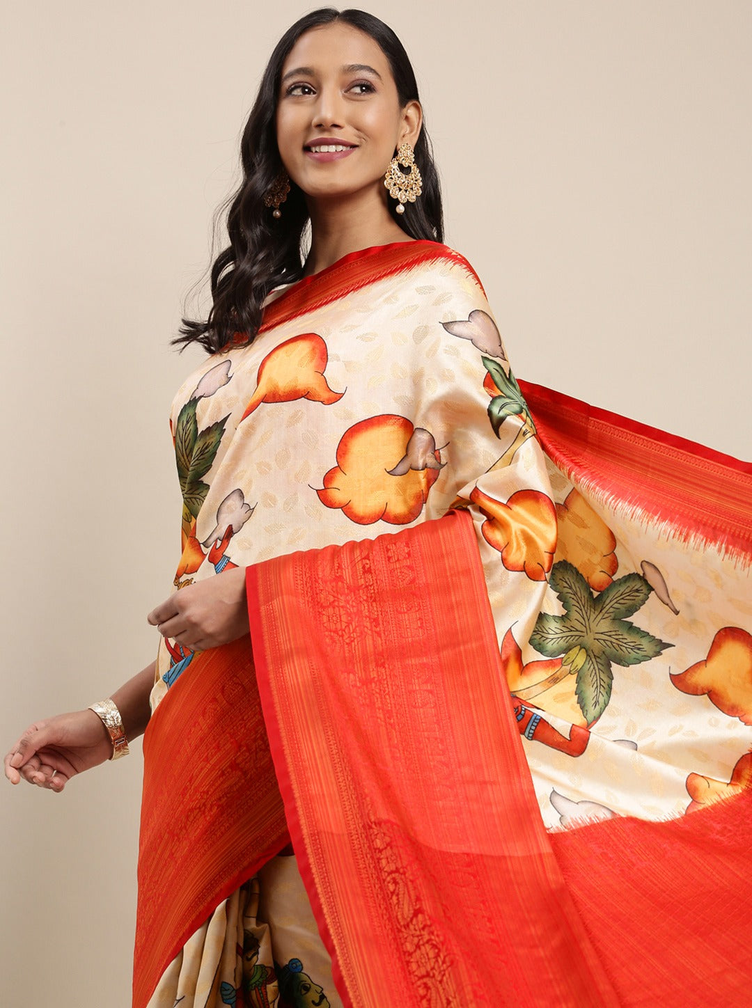 Gratifying Beige Kalamkari Printed Saree With Fugacious Blouse Piece