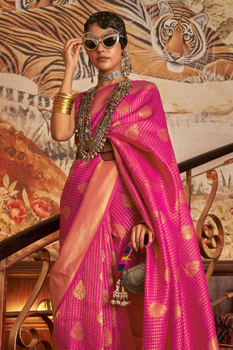 Mellifluous Dark Pink Kanjivaram Silk Saree with Super classy Blouse Piece