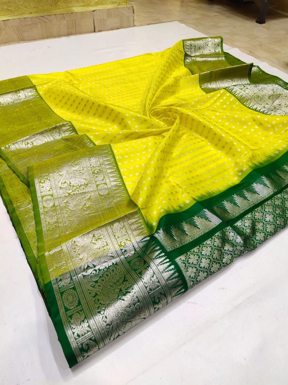 Grandiose Lemon Soft Silk Saree With Classic Blouse Piece