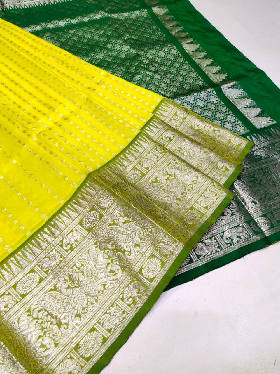 Grandiose Lemon Soft Silk Saree With Classic Blouse Piece