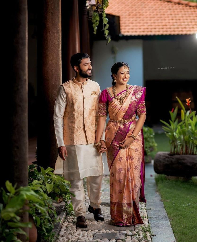 Trendy Peach Soft Silk Saree With Super classy Blouse Piece