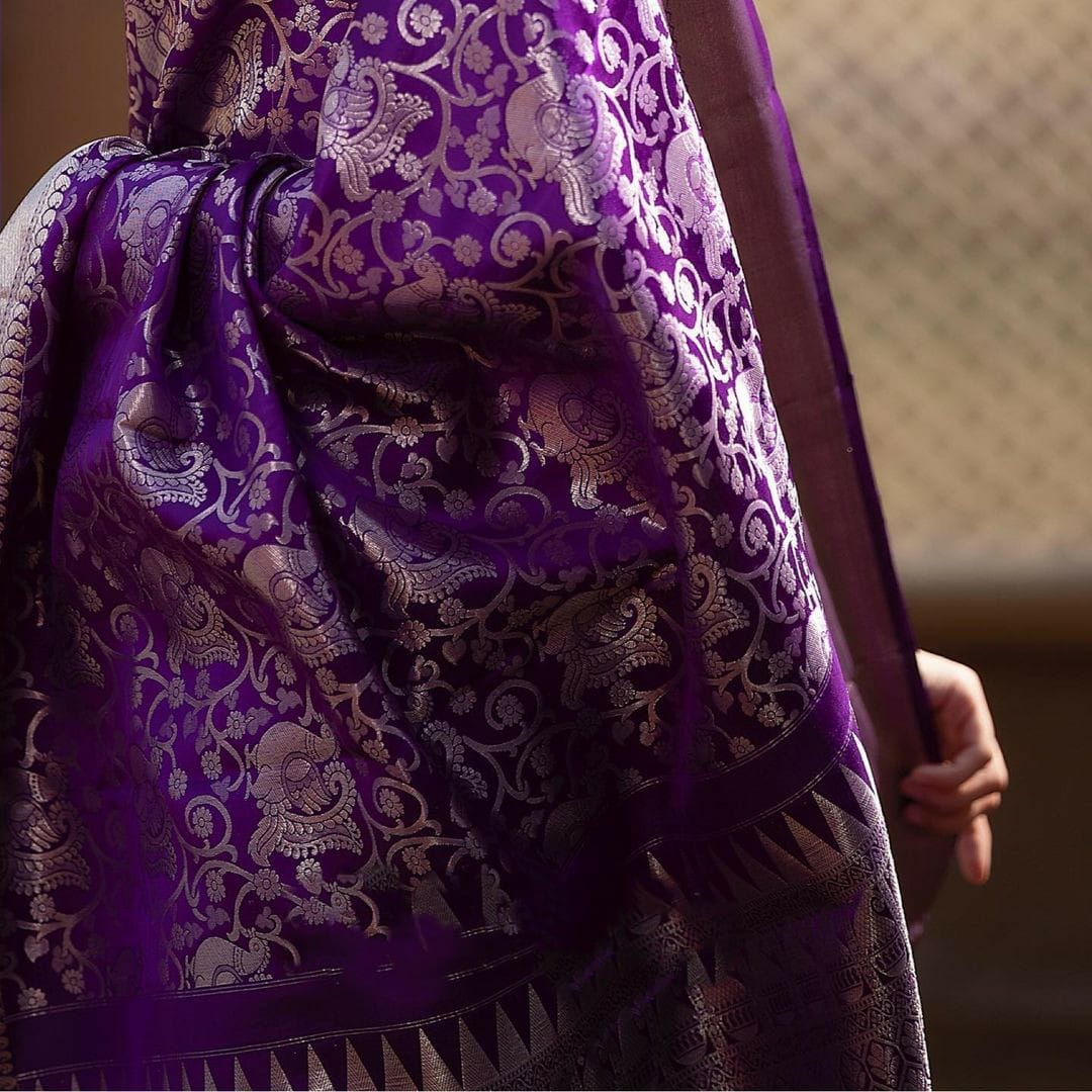 Flameboyant Purple Soft Silk Saree With Beauteous Blouse Piece