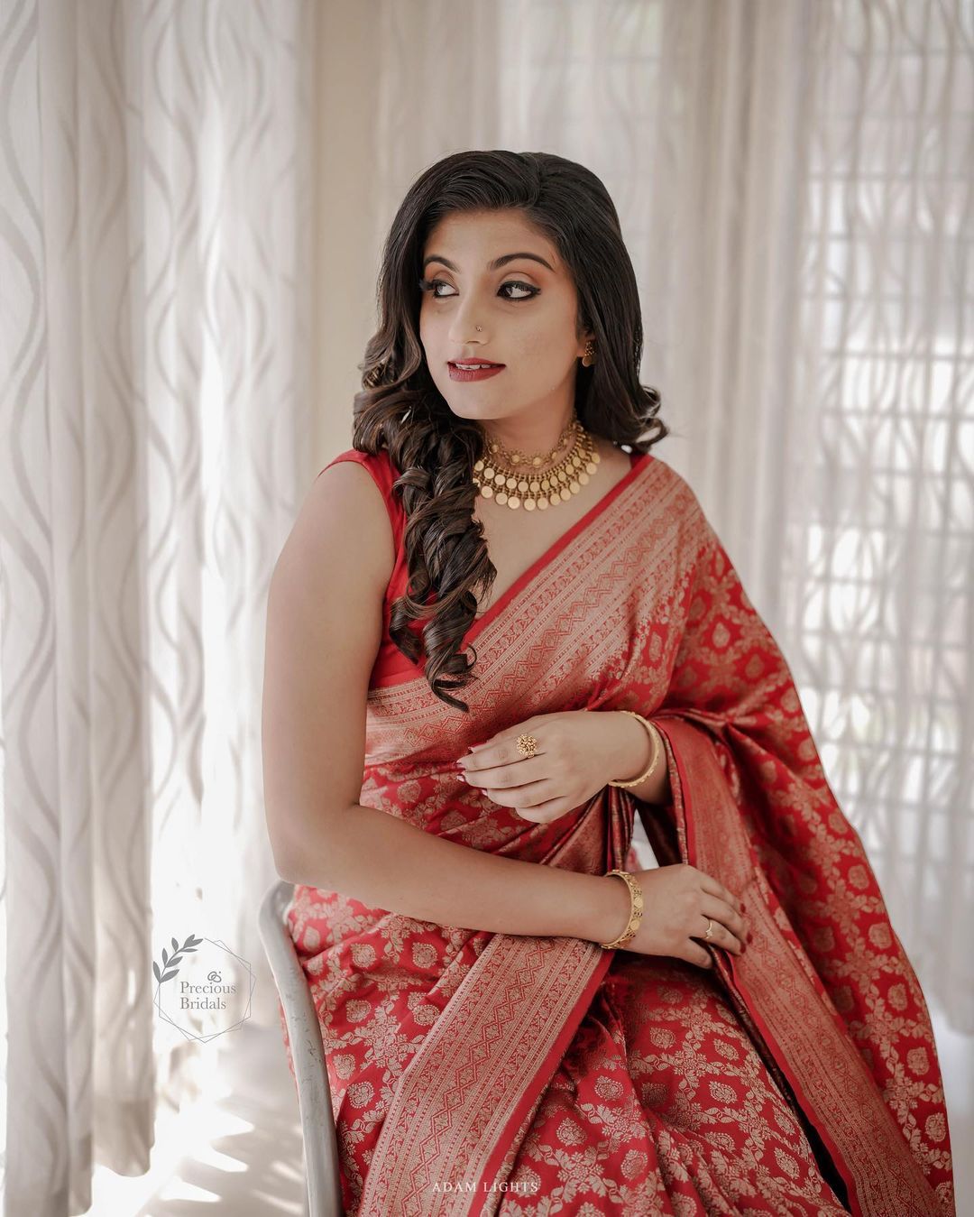 Delightful Red Soft Silk Saree With Glorious Blouse Piece